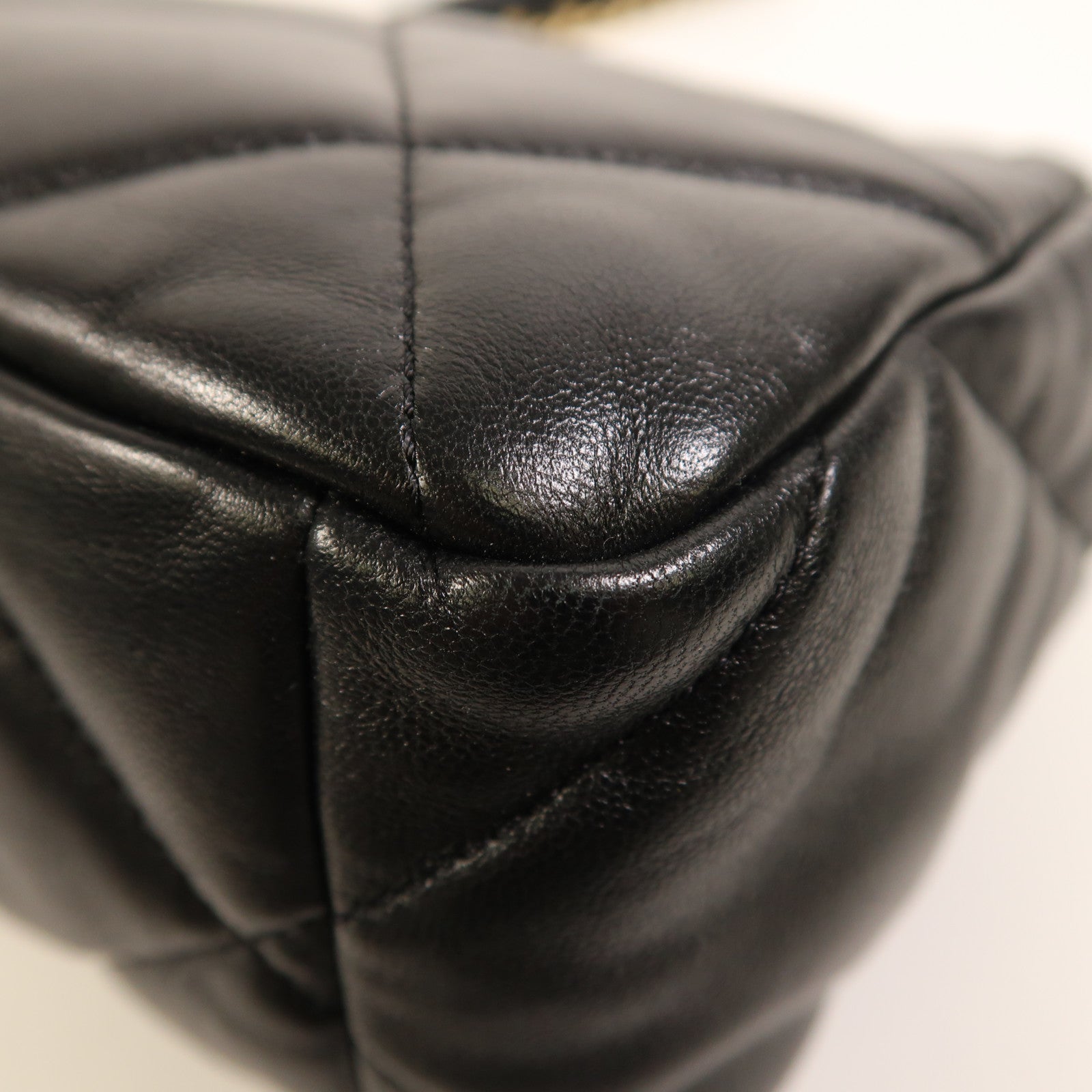 CHANEL 羊皮皮革Chanel 19手挽肩背兩用袋