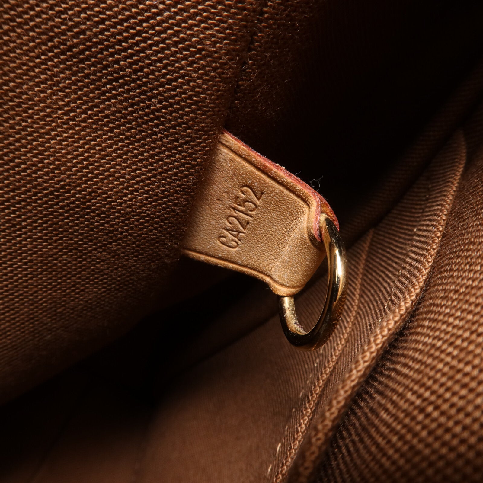 LOUIS VUITTON Monogram Valmy MM Shoulder Bag金扣肩背袋