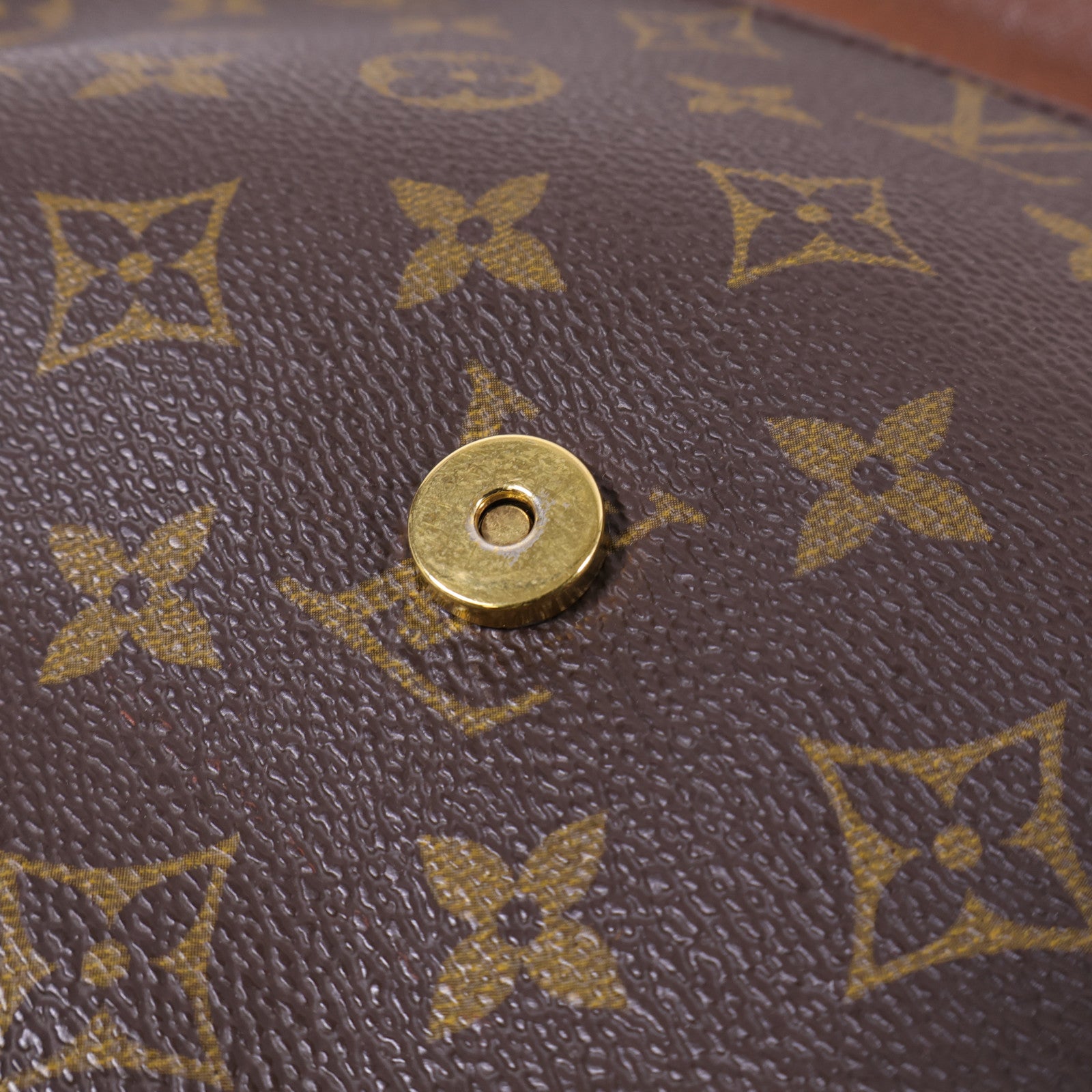 LOUIS VUITTON gram Musette Tango金扣肩背袋