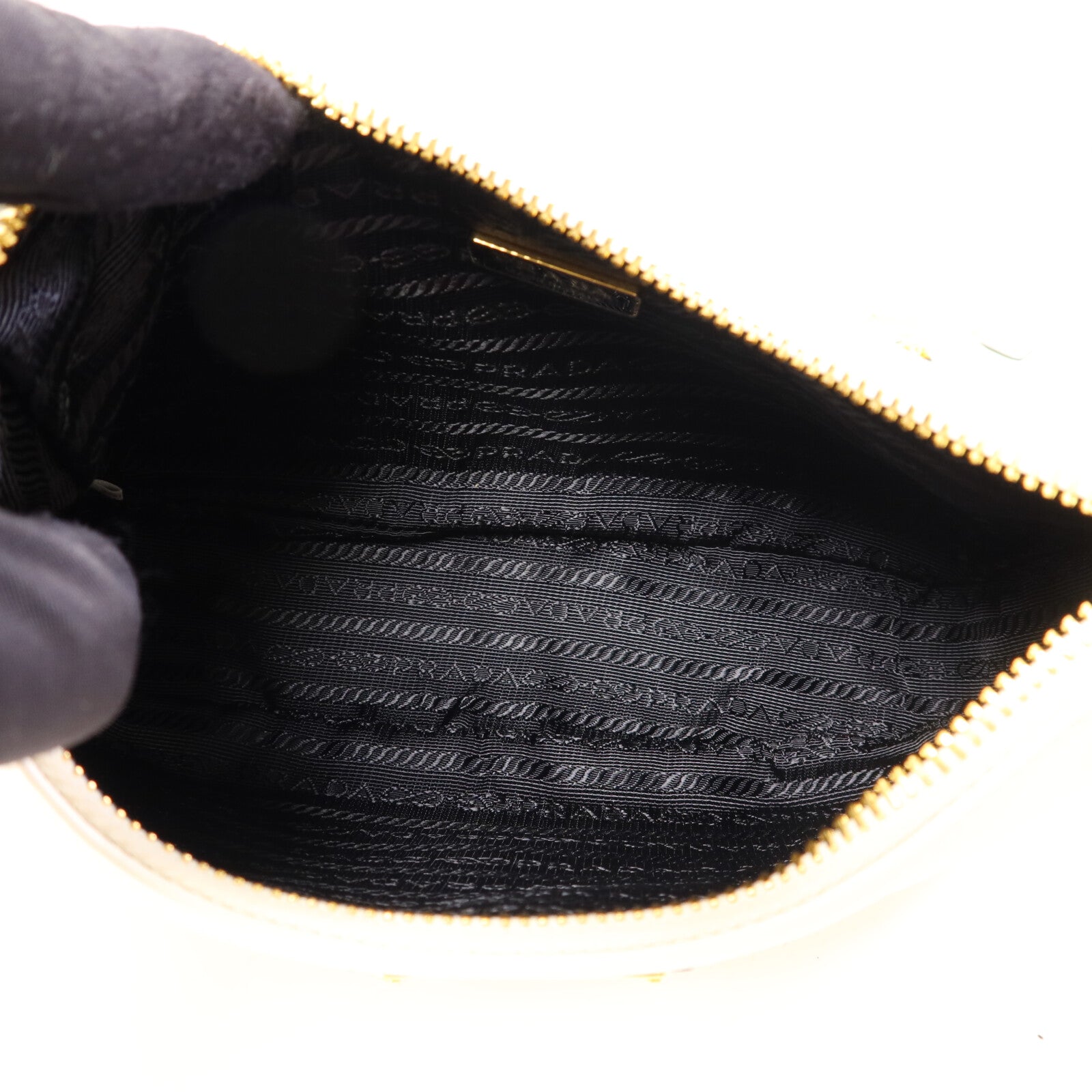 PRADA 牛皮皮革Re-Edition 2005金扣手挽肩背兩用袋