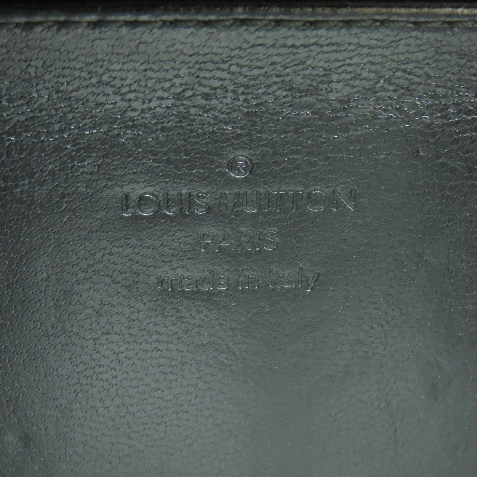 LOUIS VUITTON 【激減優惠】Monogram Satin Motard Minaudiere銀扣鏈帶肩背袋鉻色