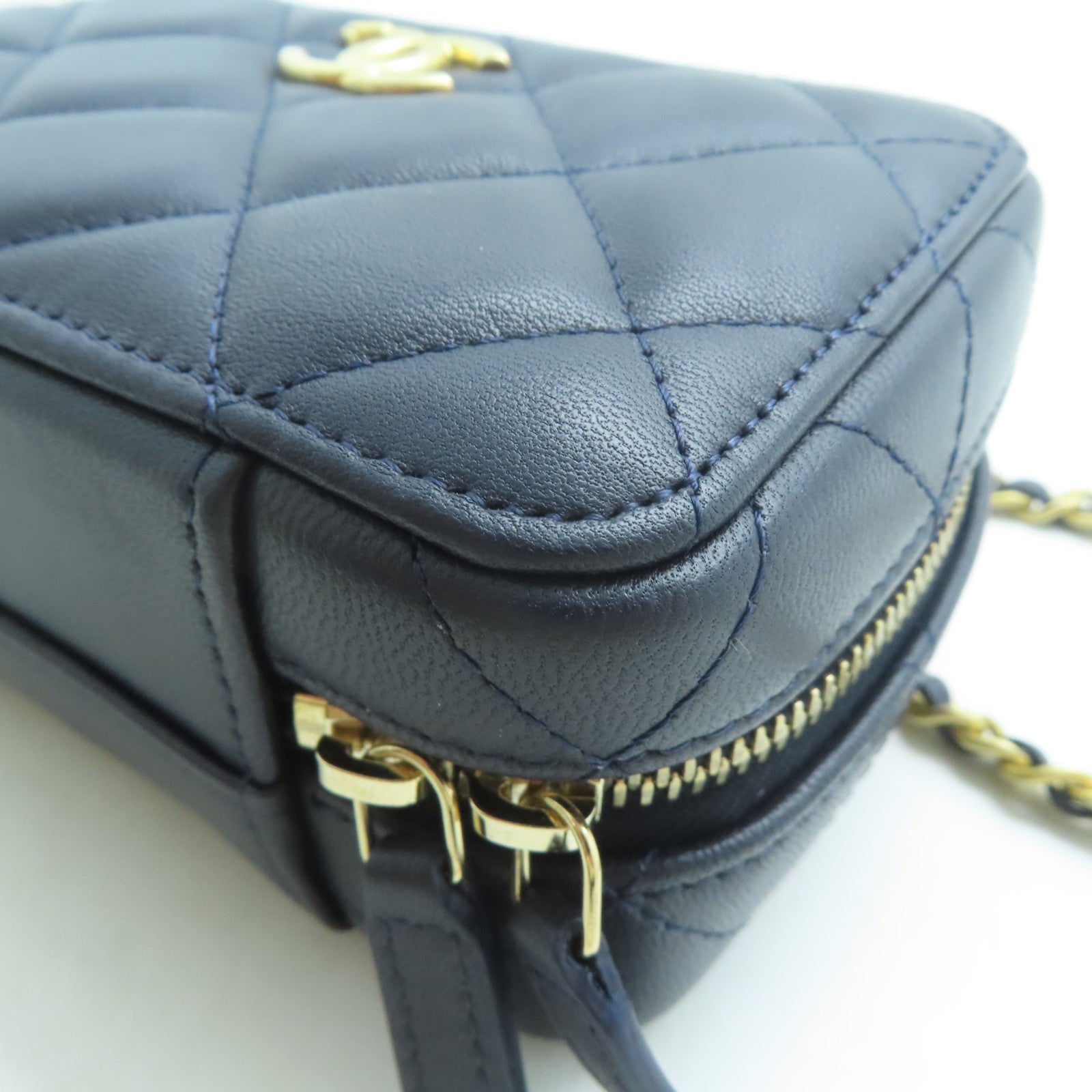 CHANEL 菱格羊皮皮革Vanity with Chain Bag金扣鏈帶肩背袋深藍色
