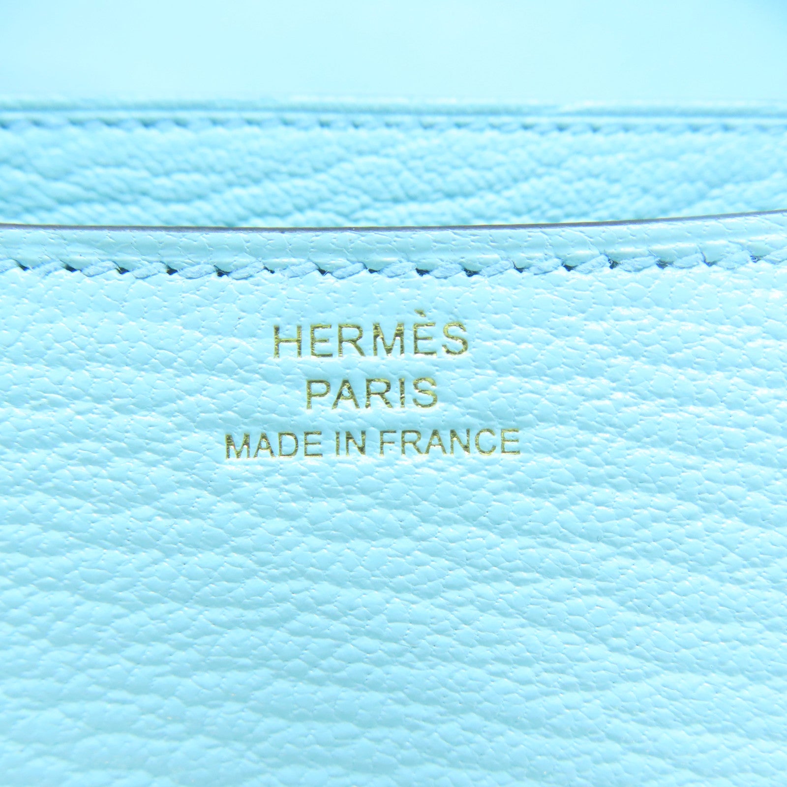 HERMES **【清倉大減價】Chevre皮革Constance Mini銀扣肩背袋Bleu Zephyr淺藍色