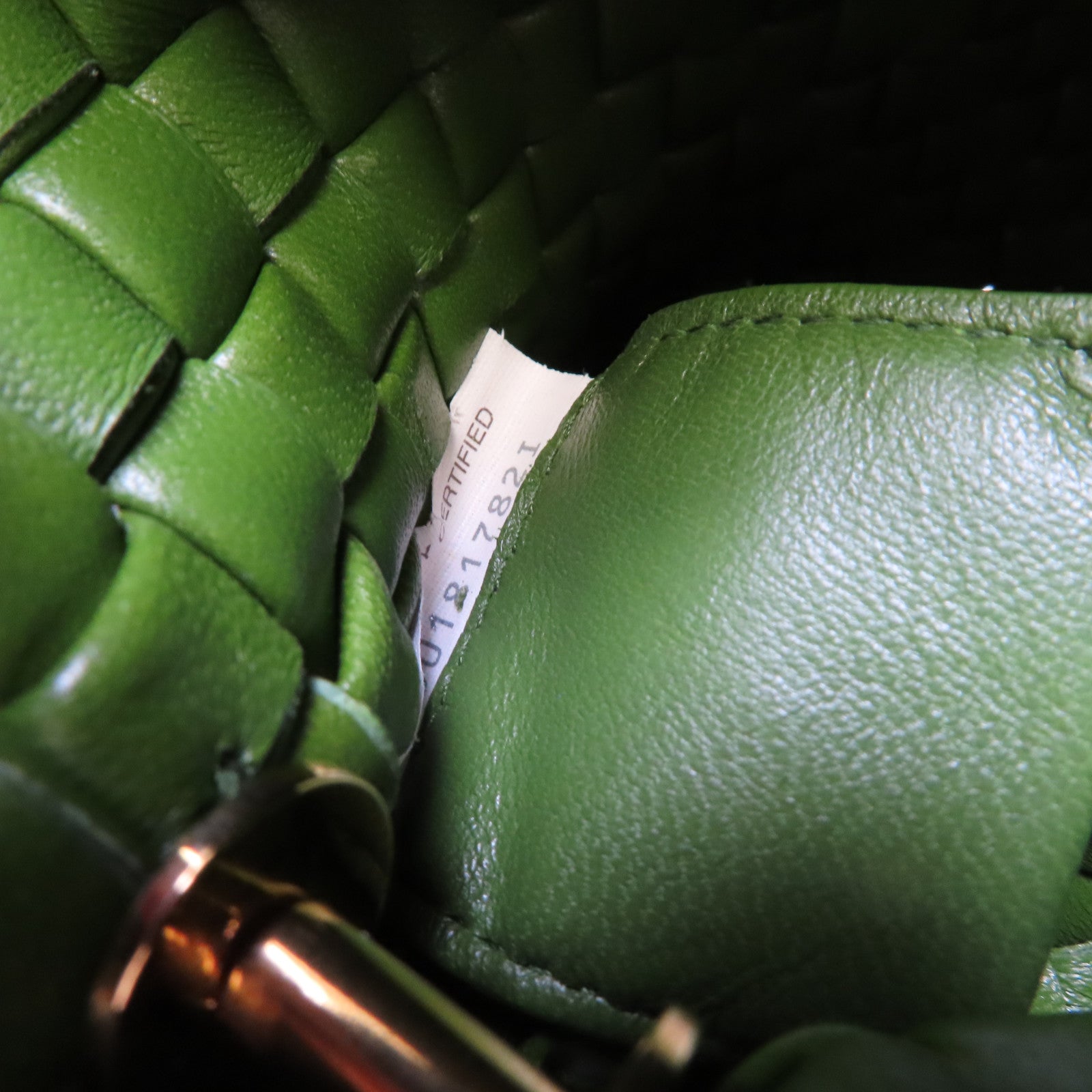 BOTTEGA VENETA 【激減優惠】織紋皮革Clicker Shoulder Bag金扣肩背袋綠色
