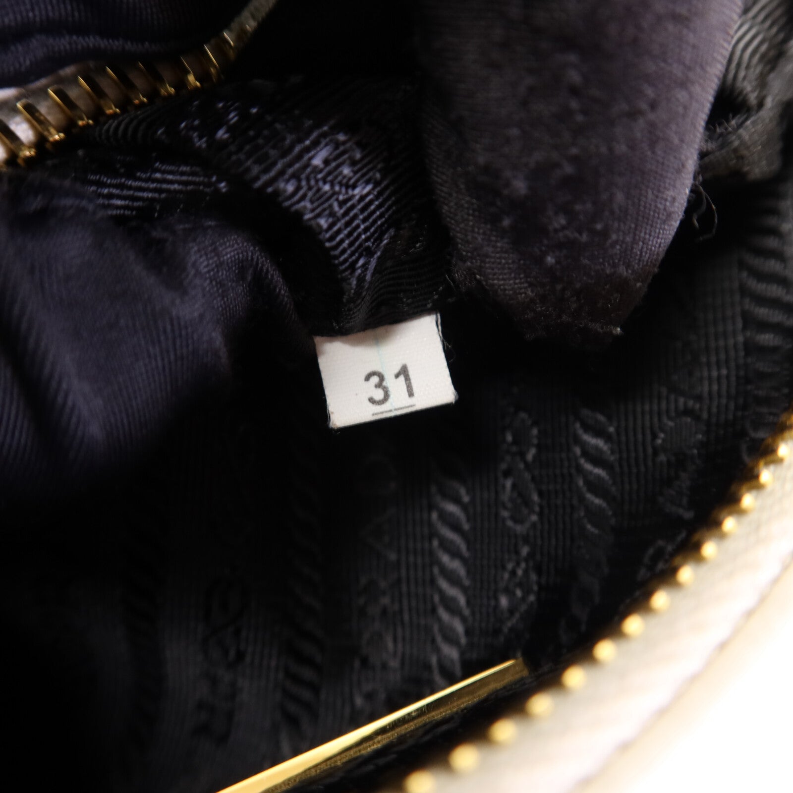 PRADA 牛皮皮革Re-Edition 2005金扣手挽肩背兩用袋