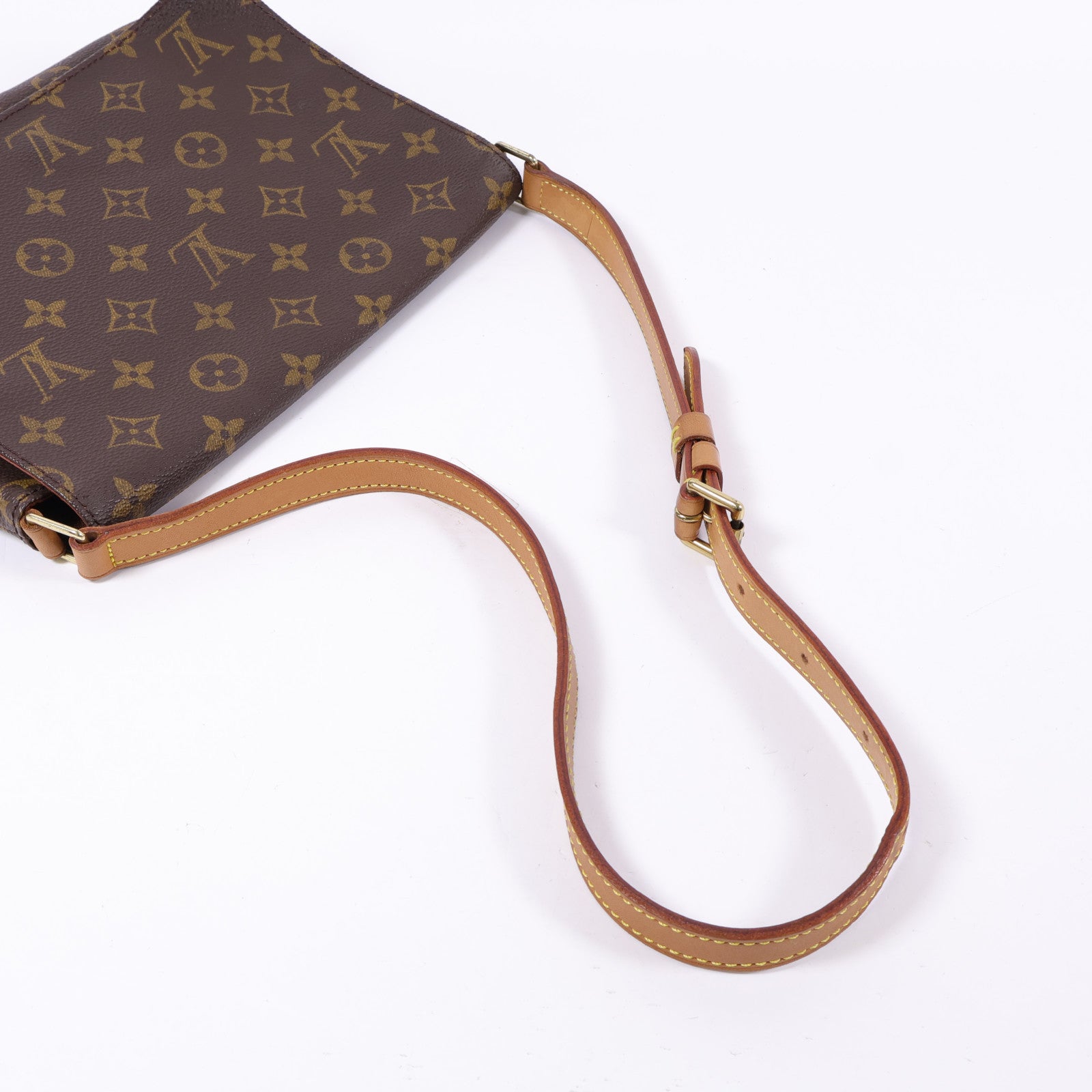 LOUIS VUITTON gram Musette Tango金扣肩背袋
