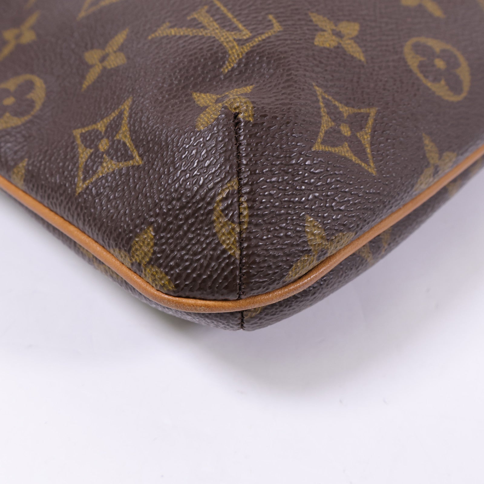 LOUIS VUITTON gram Musette Tango金扣肩背袋