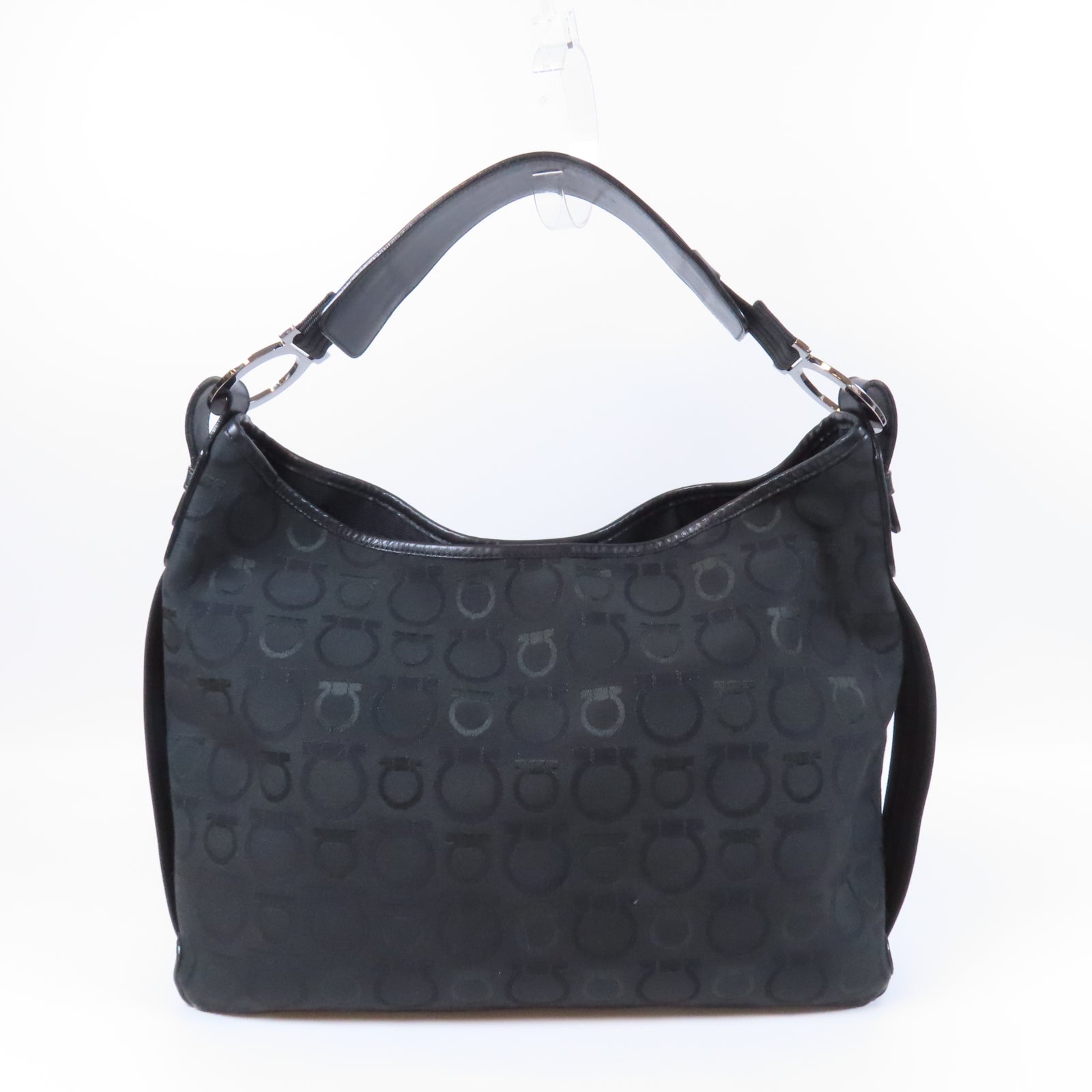 Salvatore Ferragamo 帆布Shoulder Bag銀扣肩背袋黑色
