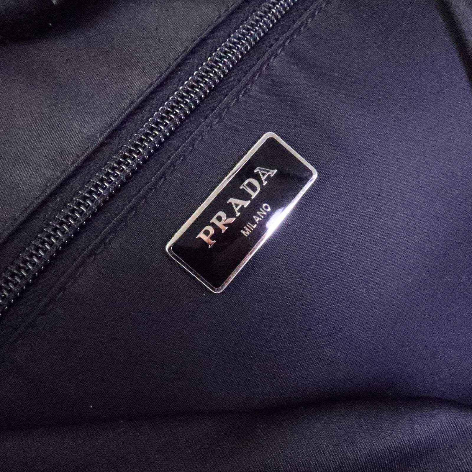 PRADA 尼龍Tessuto Large Backpack背包