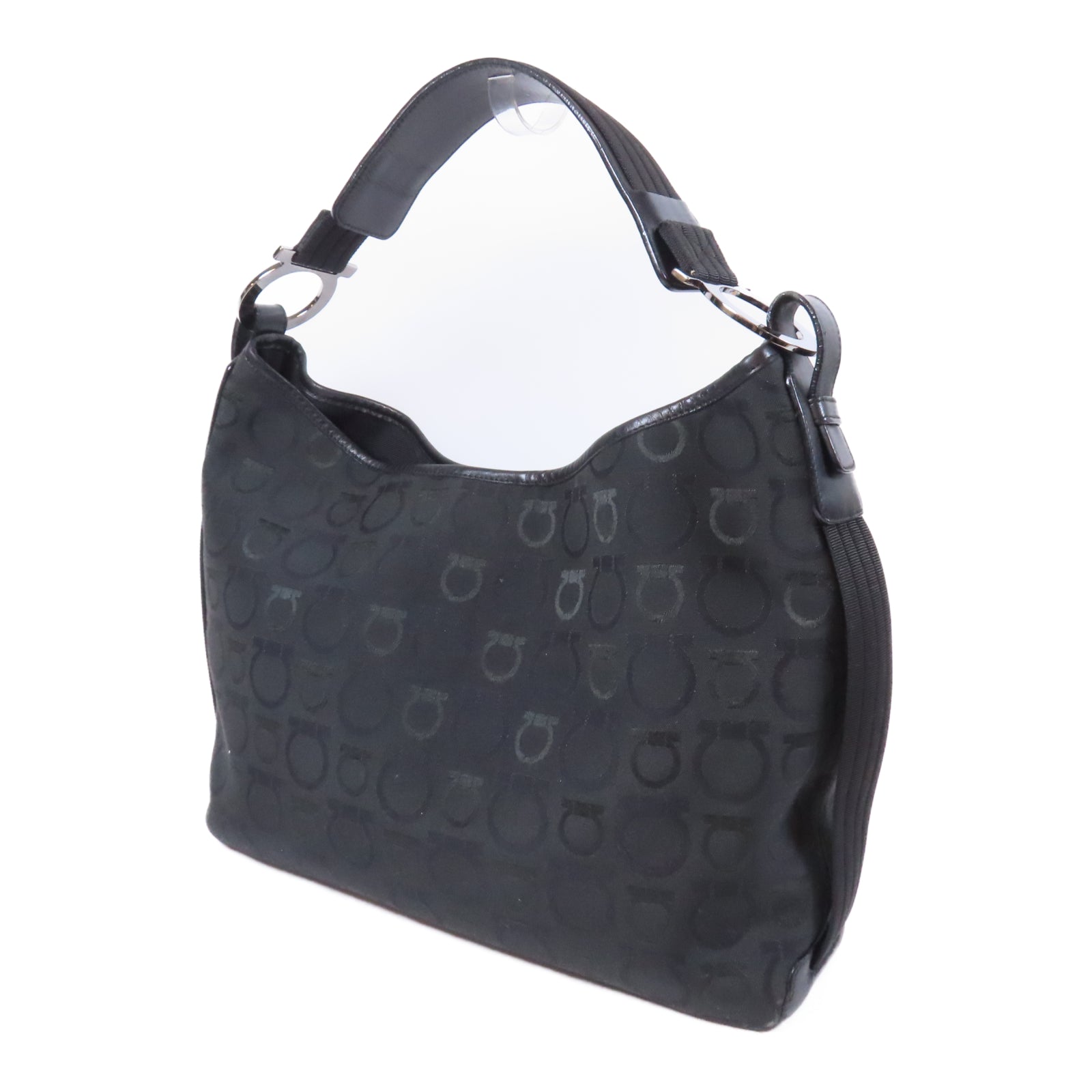 Salvatore Ferragamo 帆布Shoulder Bag銀扣肩背袋黑色