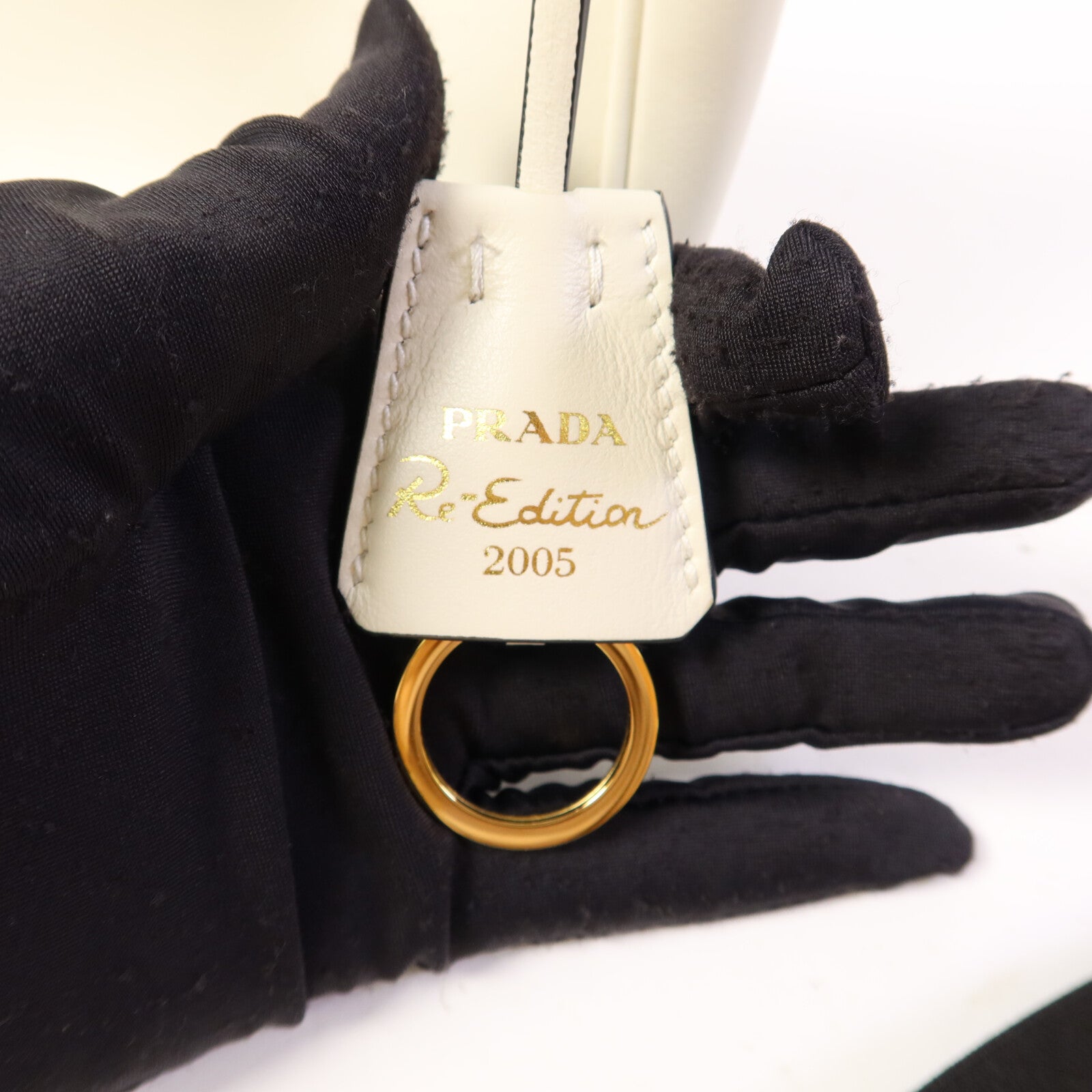 PRADA 牛皮皮革Re-Edition 2005金扣手挽肩背兩用袋