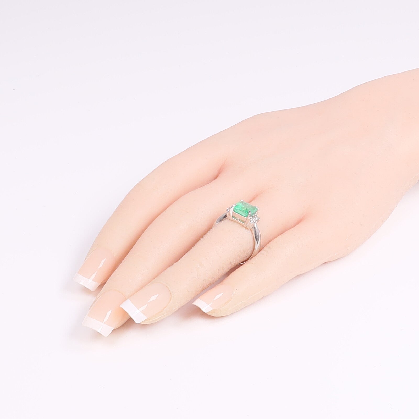 JEWELRY PT900鉑金Emerald Diamond Ring綠寶石/鑽石戒指US#6.25