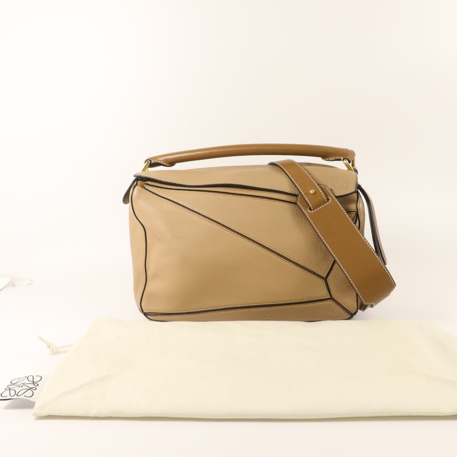LOEWE 牛皮皮革Puzzle Medium手挽肩背兩用袋