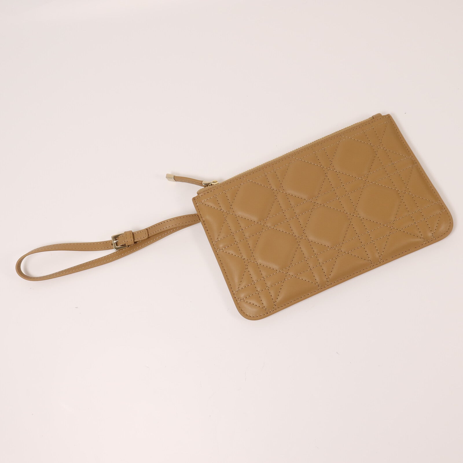 Dior 牛皮皮革Medium Toujours金扣手挽袋