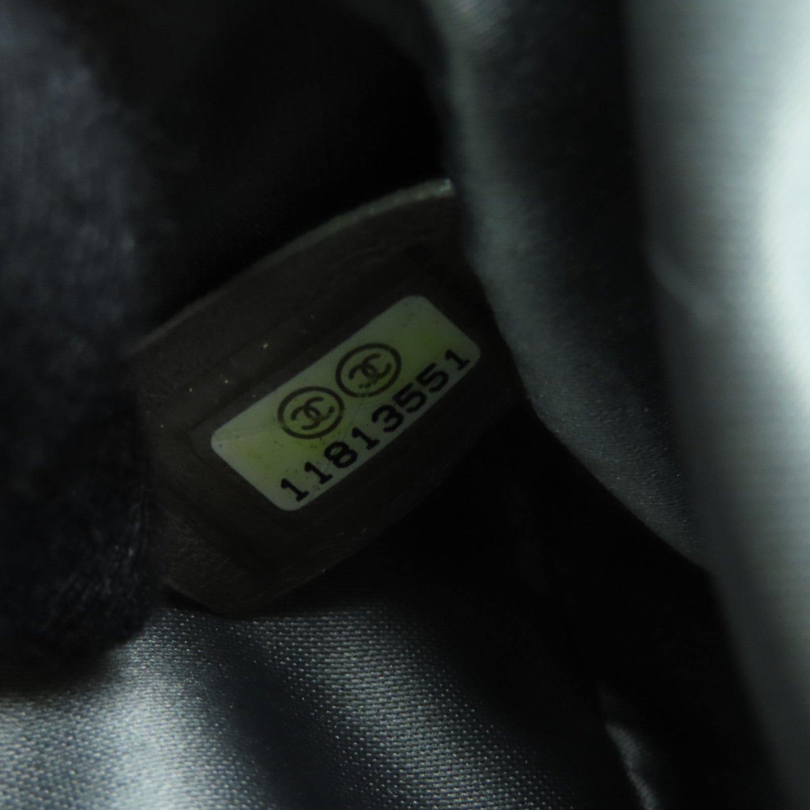 CHANEL 【激減優惠】兔毛Chain Shoulder銀扣鏈帶肩背袋白色