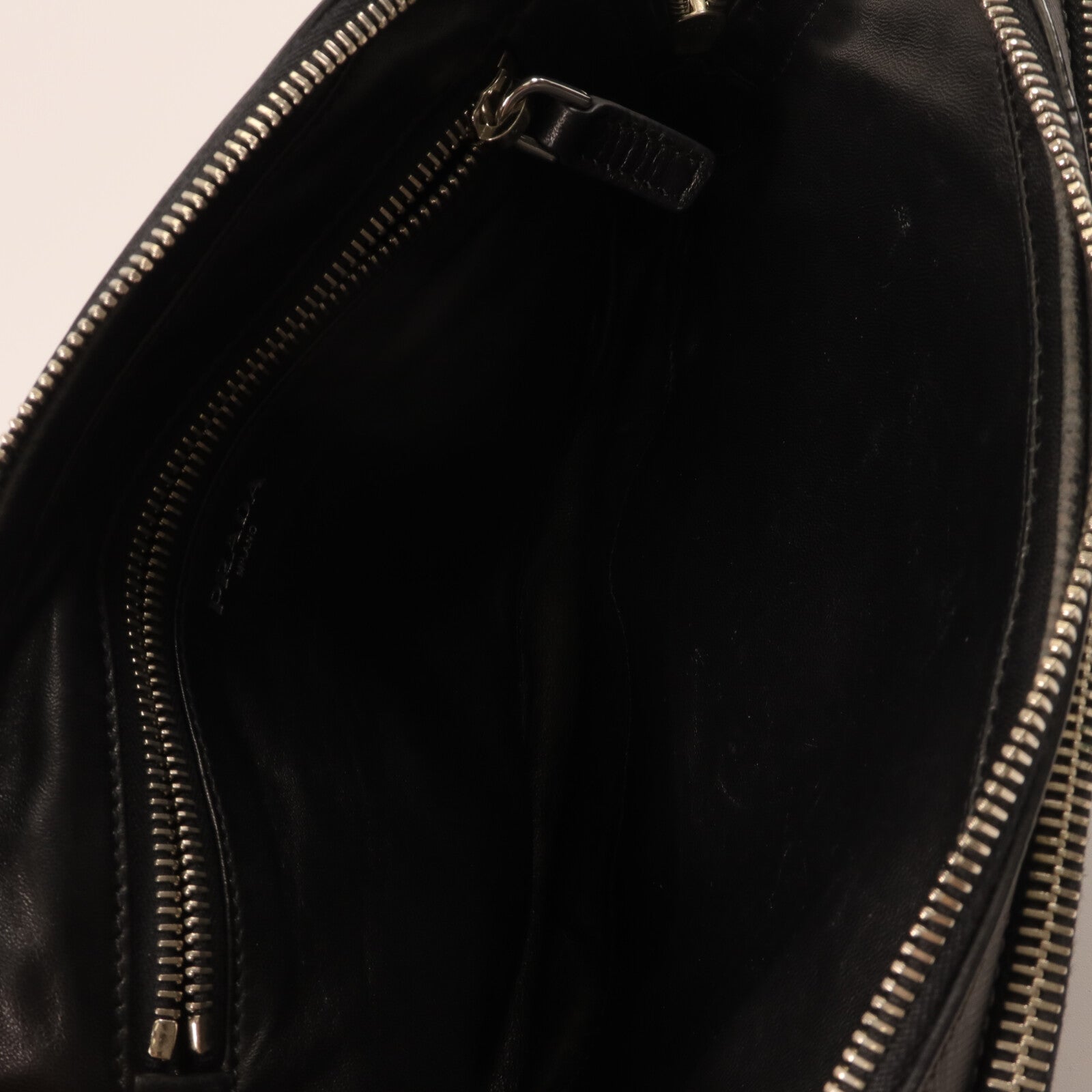 PRADA 牛皮皮革Clutch手拿包