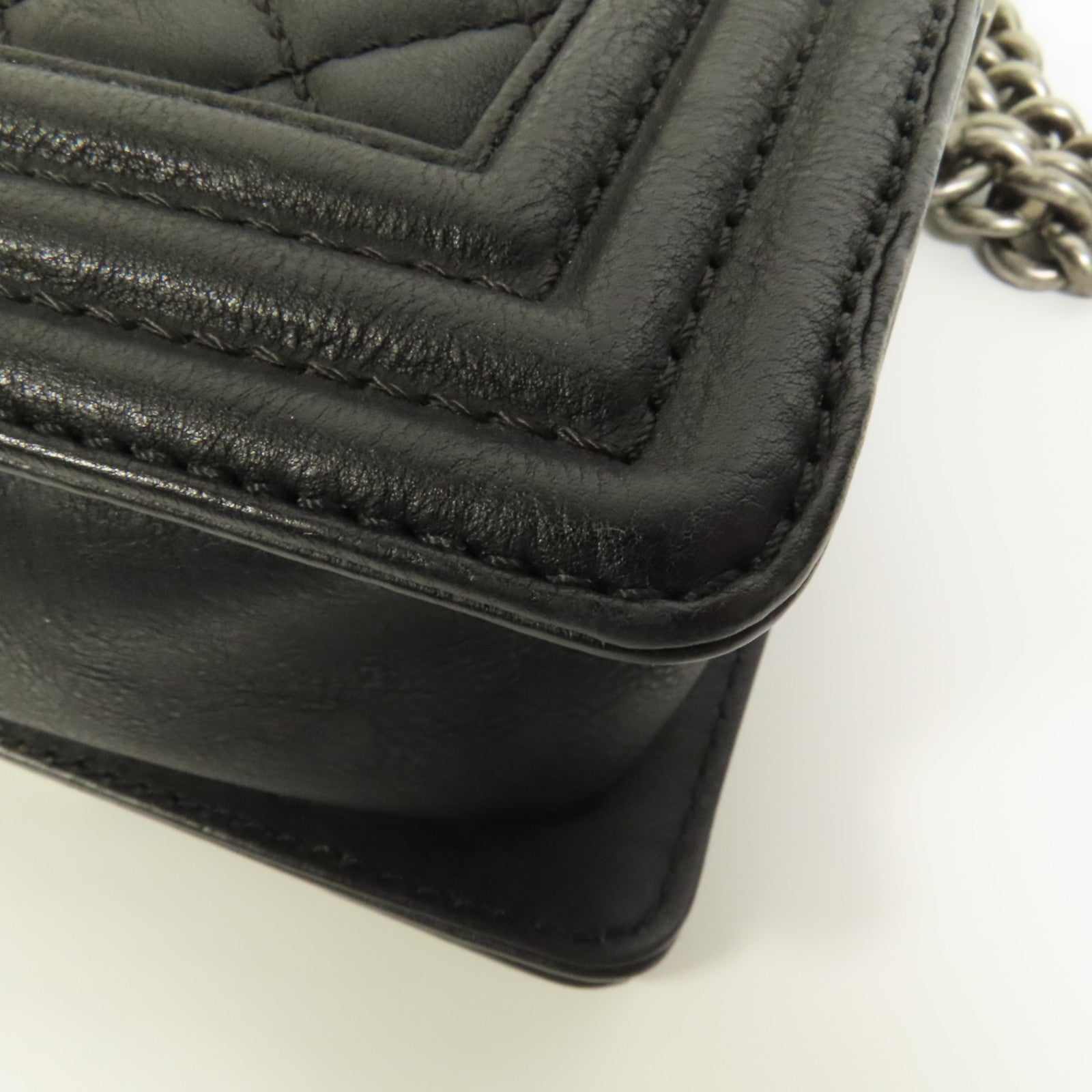 CHANEL 牛皮皮革Boy 20鏈帶肩背袋