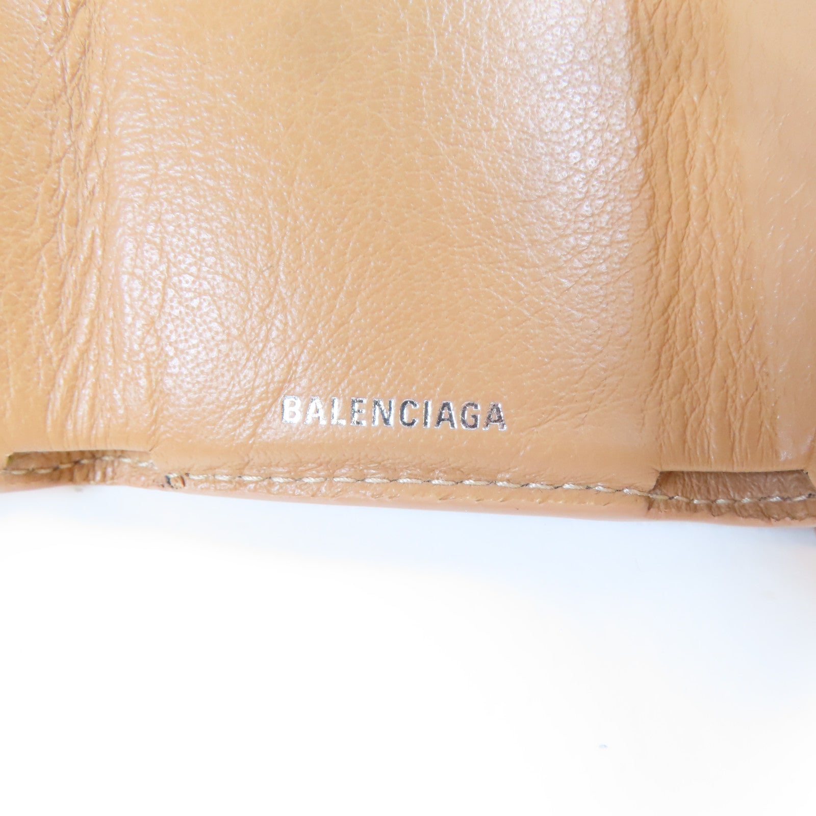 BALENCIAGA 羊皮皮革Trifold Wallet銀扣錢包杏色