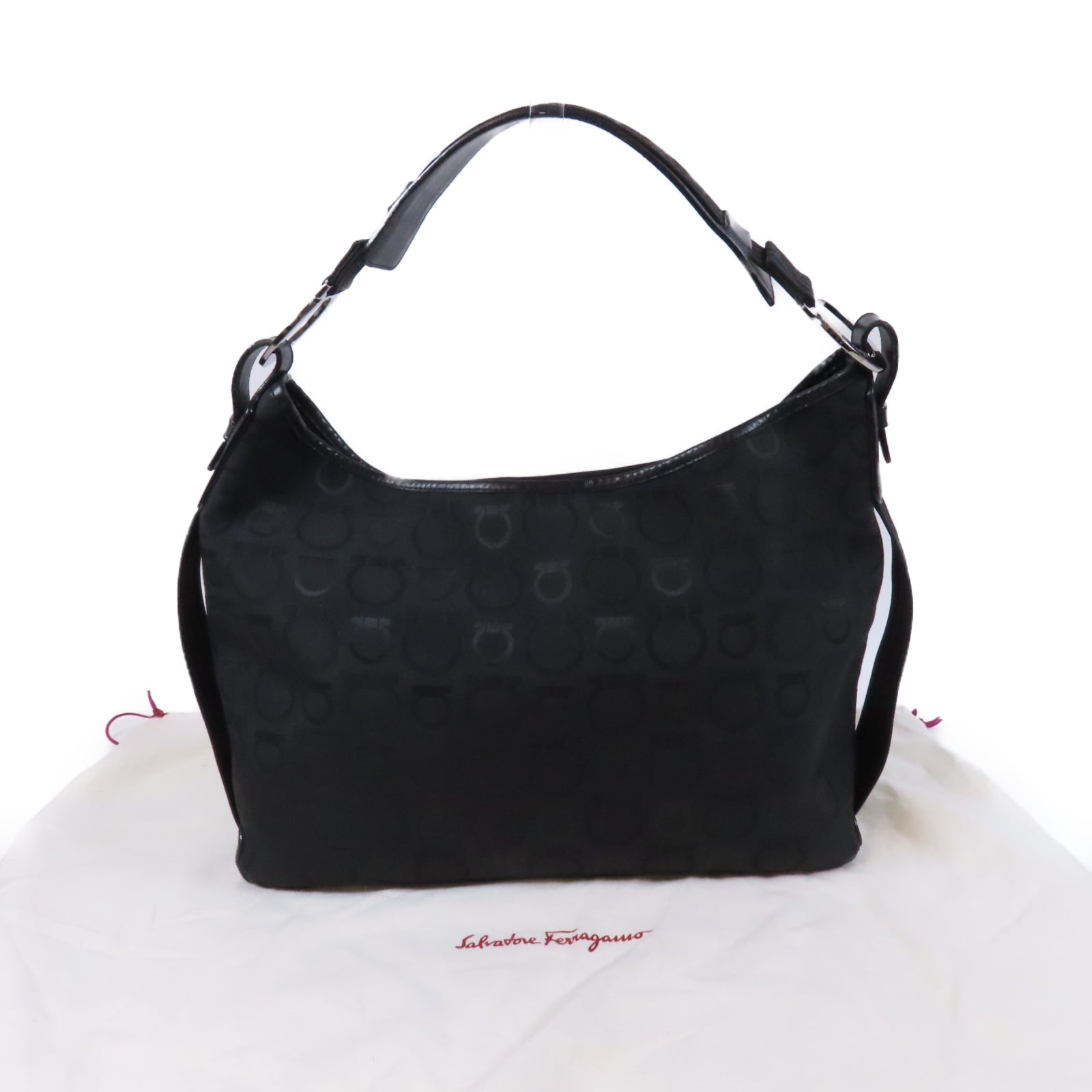 Salvatore Ferragamo 帆布Shoulder Bag銀扣肩背袋黑色