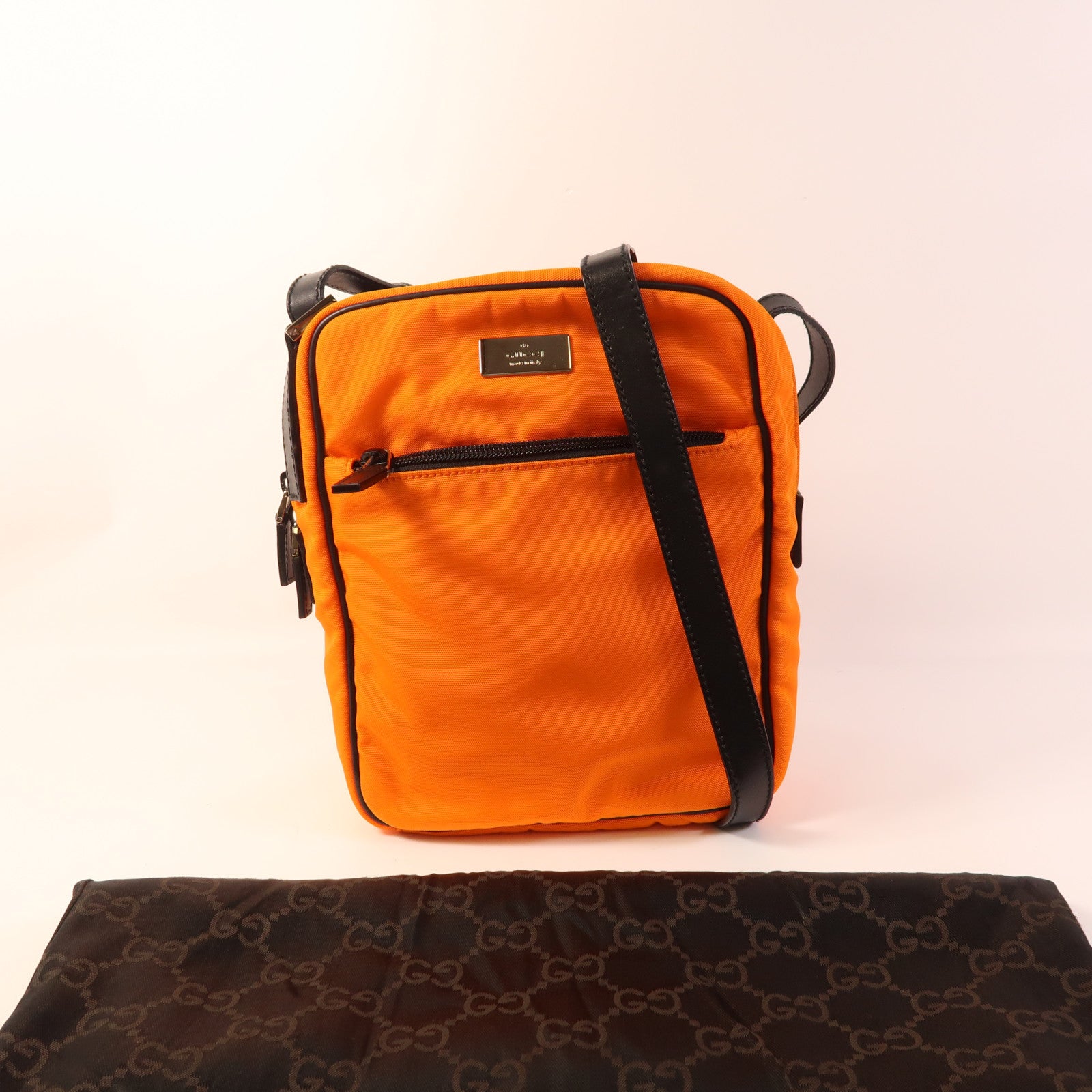 GUCCI 【萬聖節商品】尼龍Nylon Flight Messenger Bag銀扣手挽袋