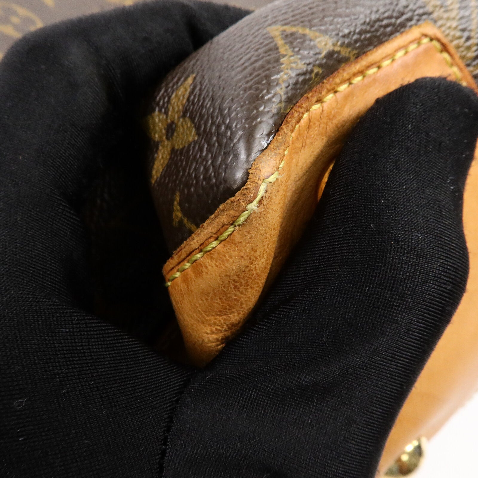 LOUIS VUITTON Monogram Wilshire MM肩背袋
