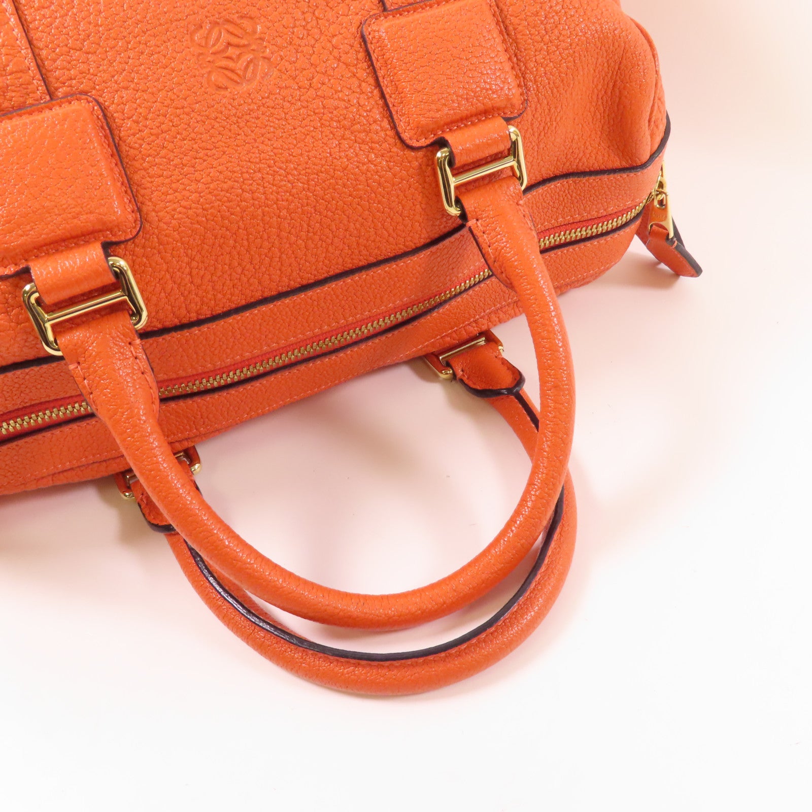 LOEWE 牛皮皮革Shoulder Bag金扣肩背袋