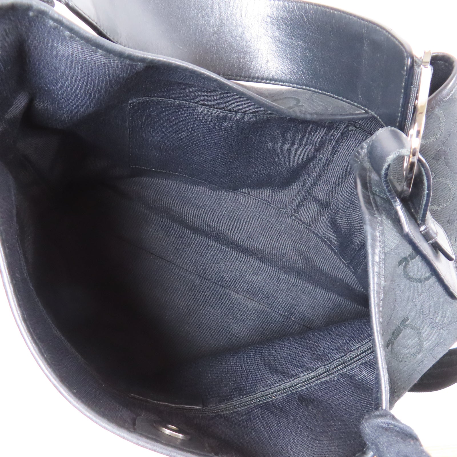 Salvatore Ferragamo 帆布Shoulder Bag銀扣肩背袋黑色
