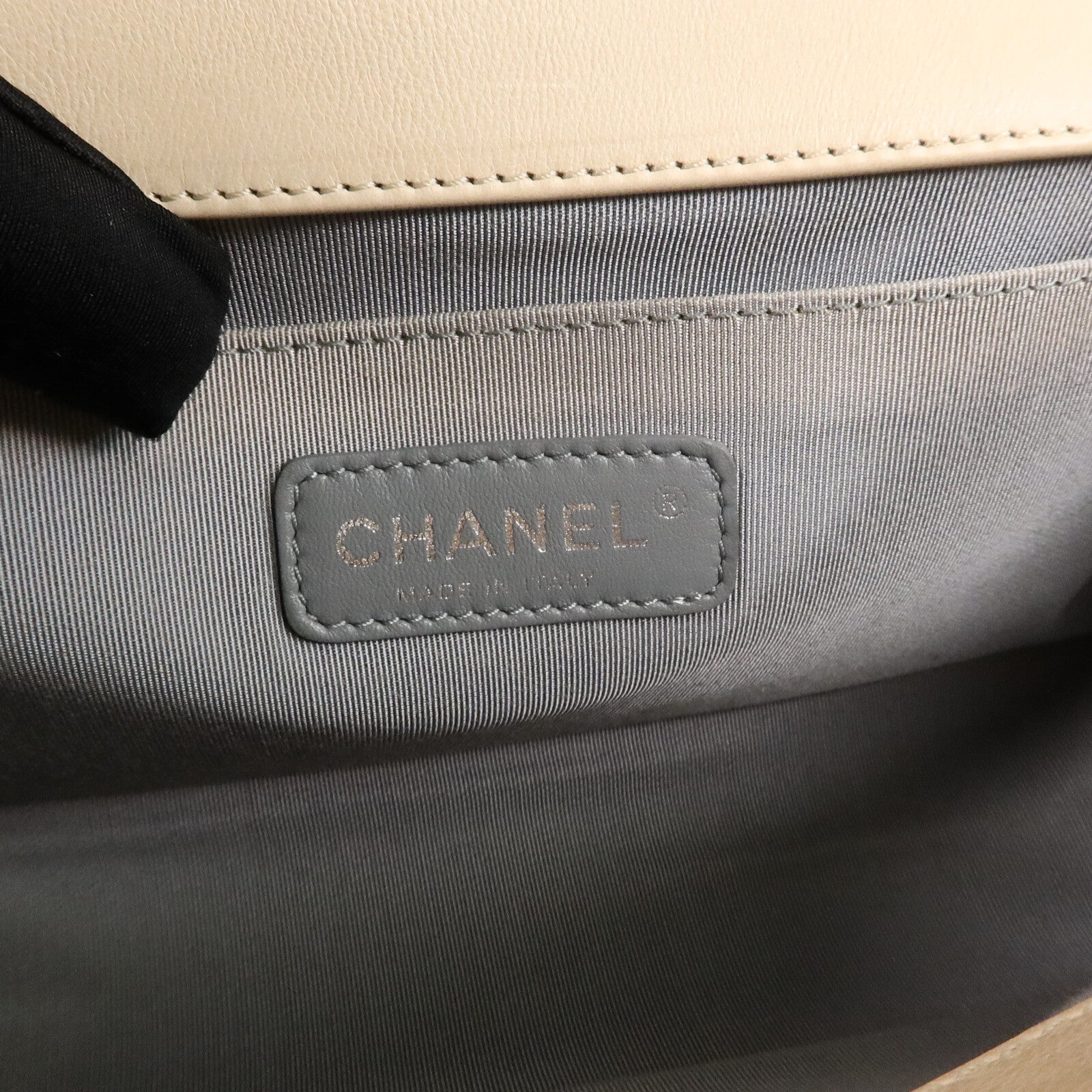 CHANEL 牛皮皮革Boy 25鏈帶肩背袋
