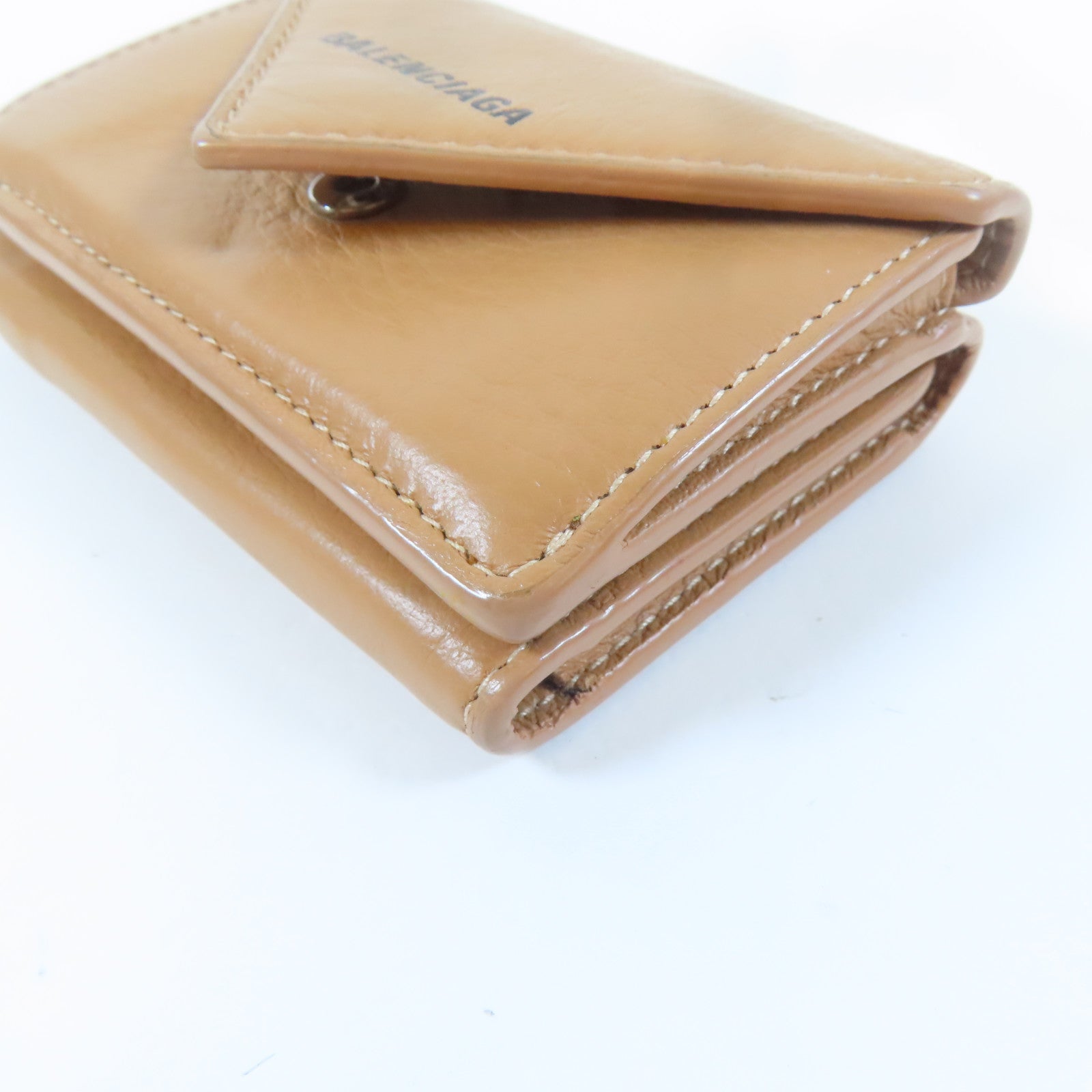 BALENCIAGA 羊皮皮革Trifold Wallet銀扣錢包杏色