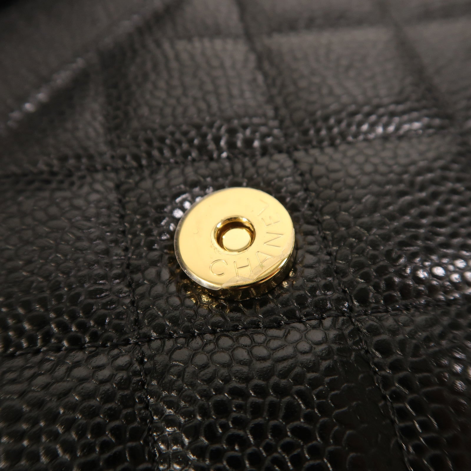CHANEL 牛皮皮革WOC Wallet On Chain金扣鏈帶肩背袋