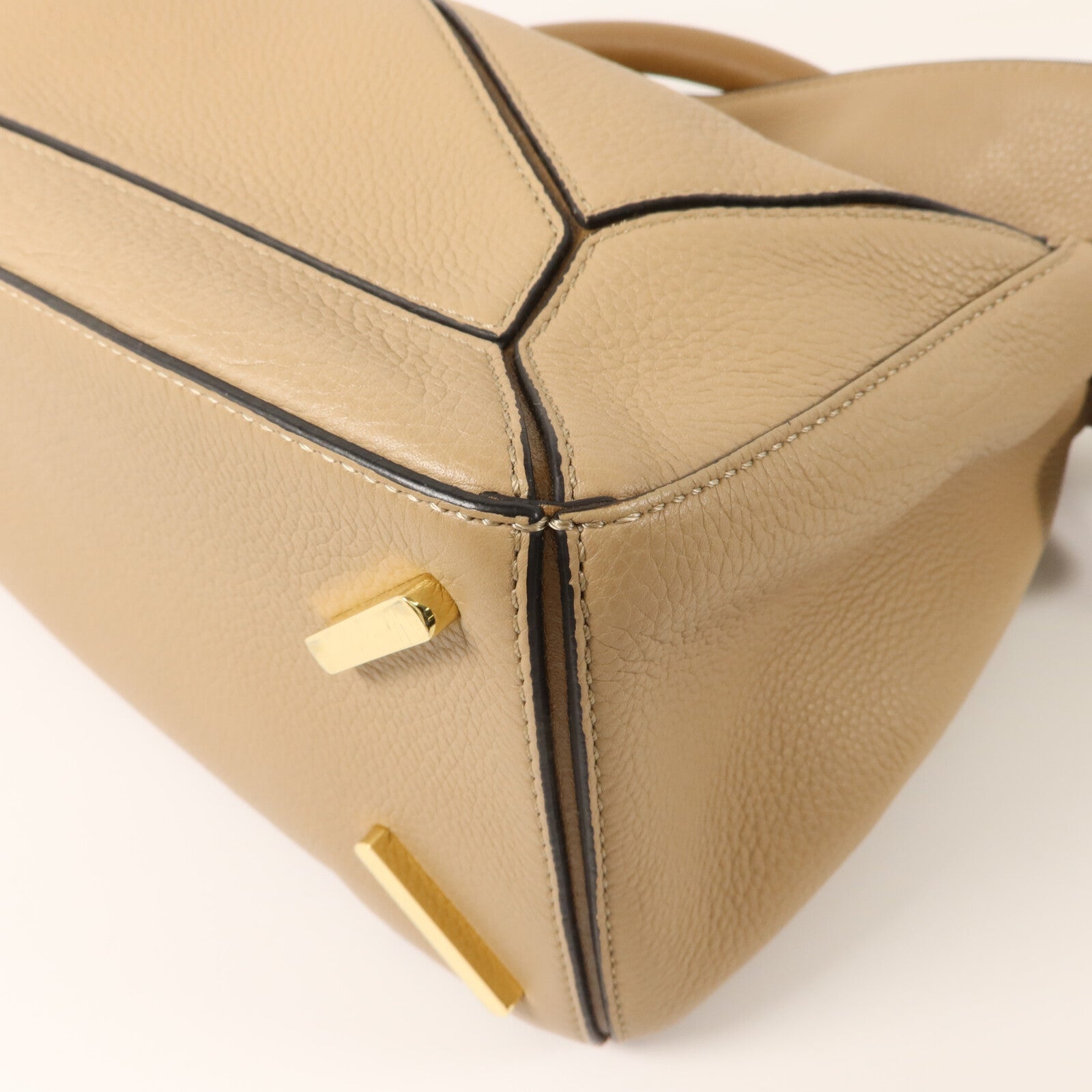 LOEWE 牛皮皮革Puzzle Medium手挽肩背兩用袋