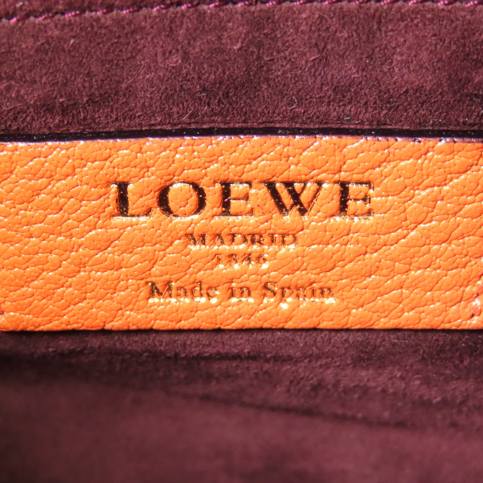 LOEWE 牛皮皮革Shoulder Bag金扣肩背袋