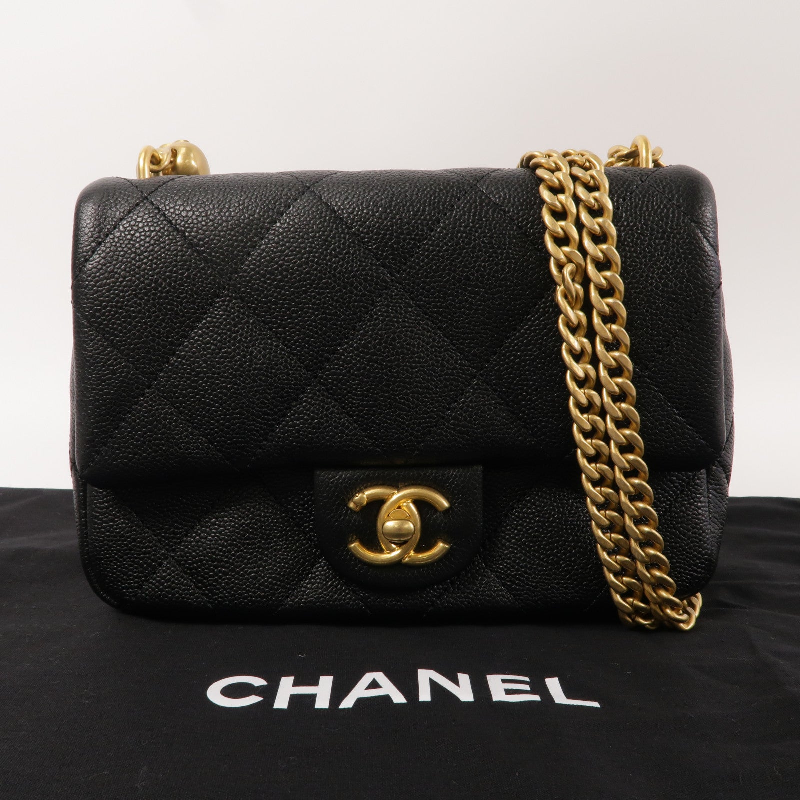 CHANEL 牛皮皮革Heart Crush Mini Flap Bag鏈帶肩背袋