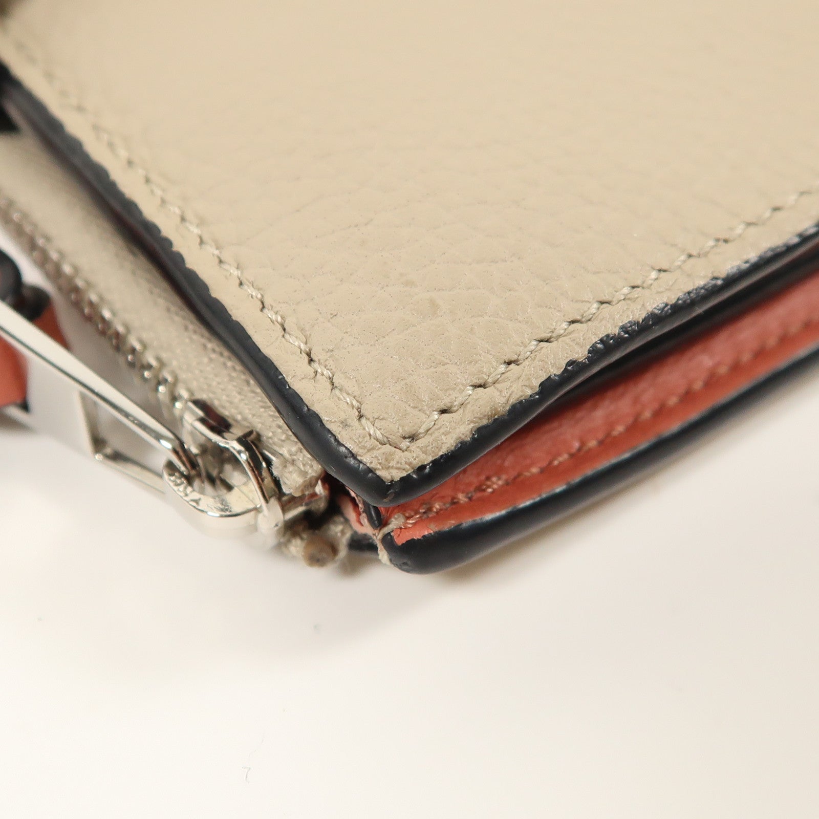 LOEWE 牛皮皮革Fold Wallet銀扣錢包