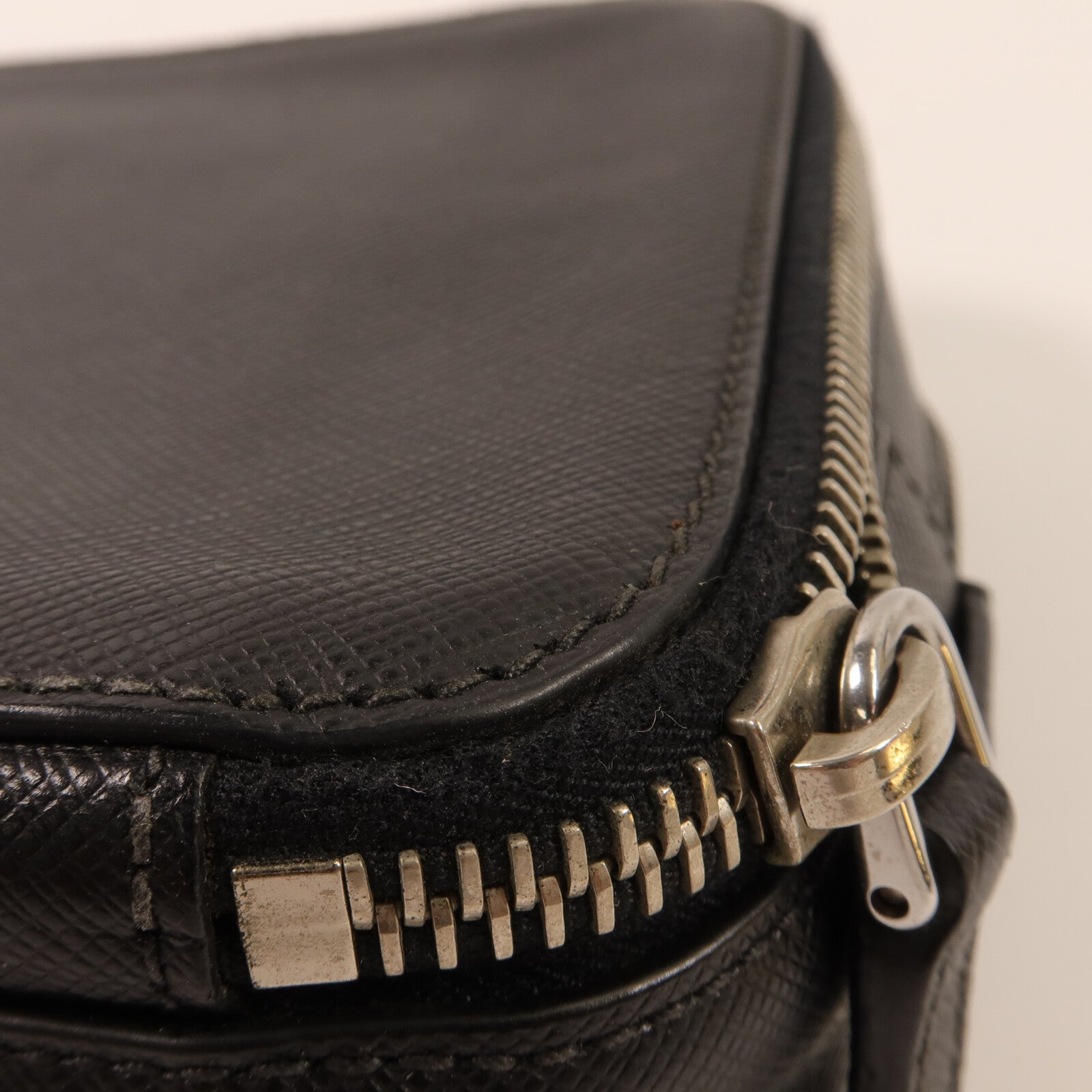 PRADA 牛皮皮革Clutch手拿包