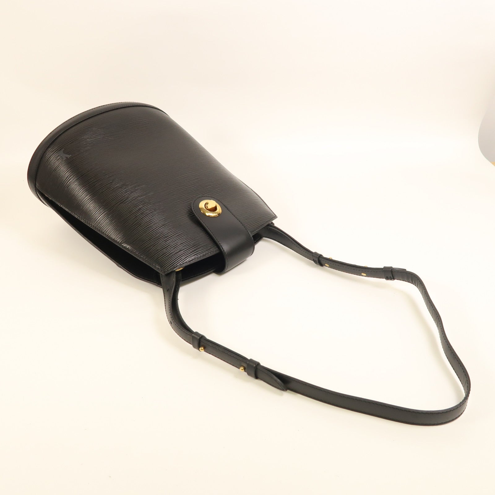 LOUIS VUITTON Epi Cluny金扣肩背袋