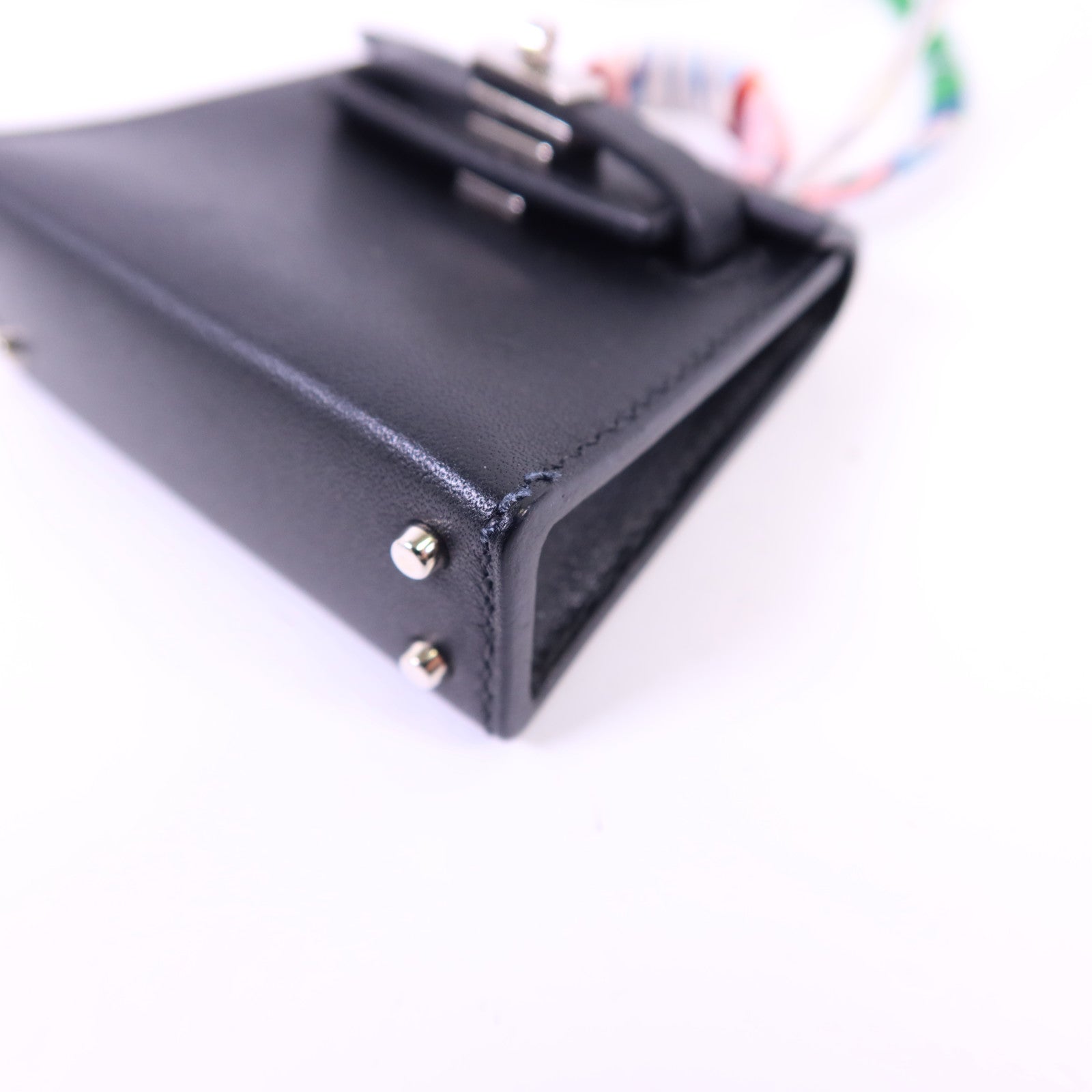 HERMES Tadelakt皮革Kelly Bag Charm 銀扣掛飾Noir