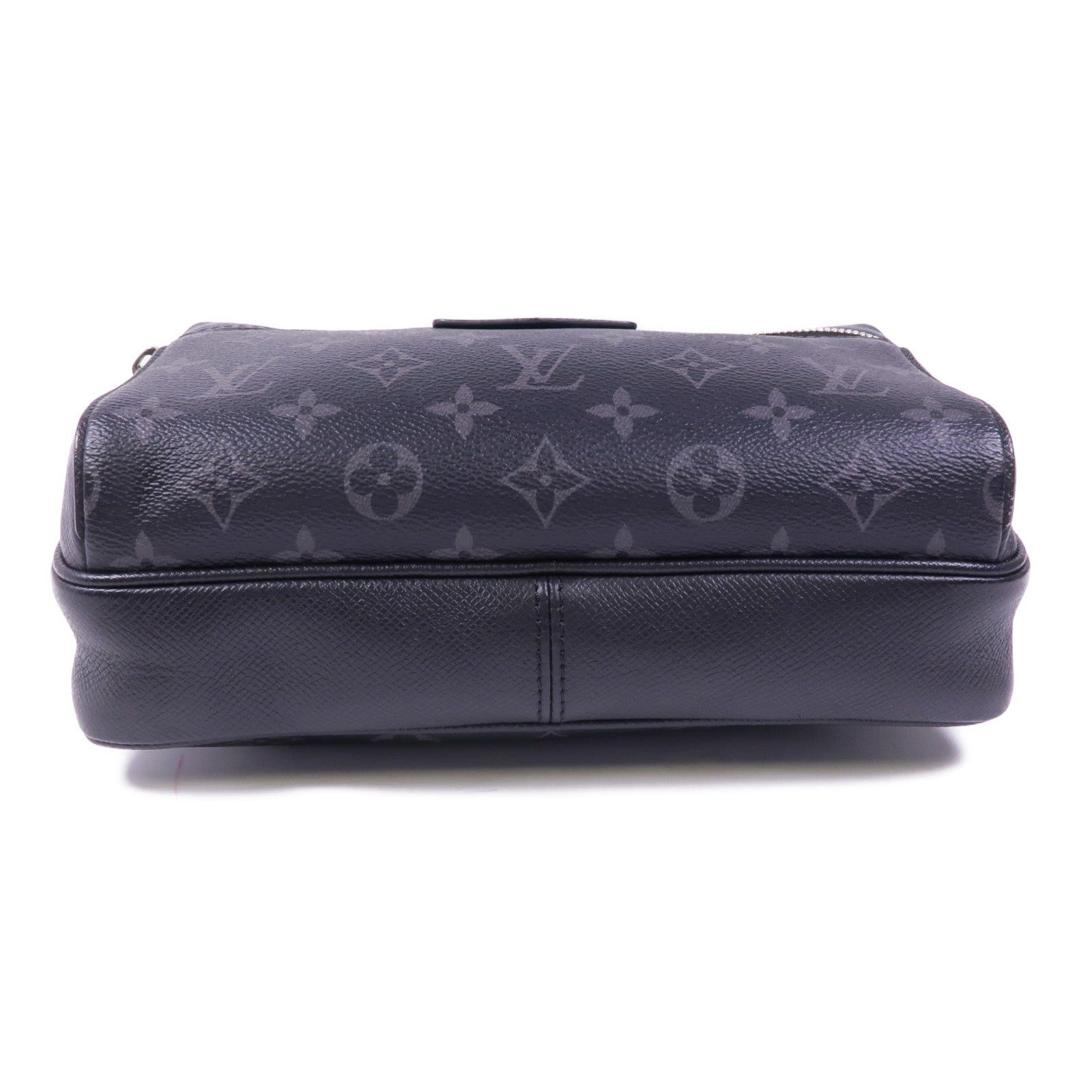 LOUIS VUITTON Monogram Eclipse/Taiga Outdoor Messenger銀扣肩背袋