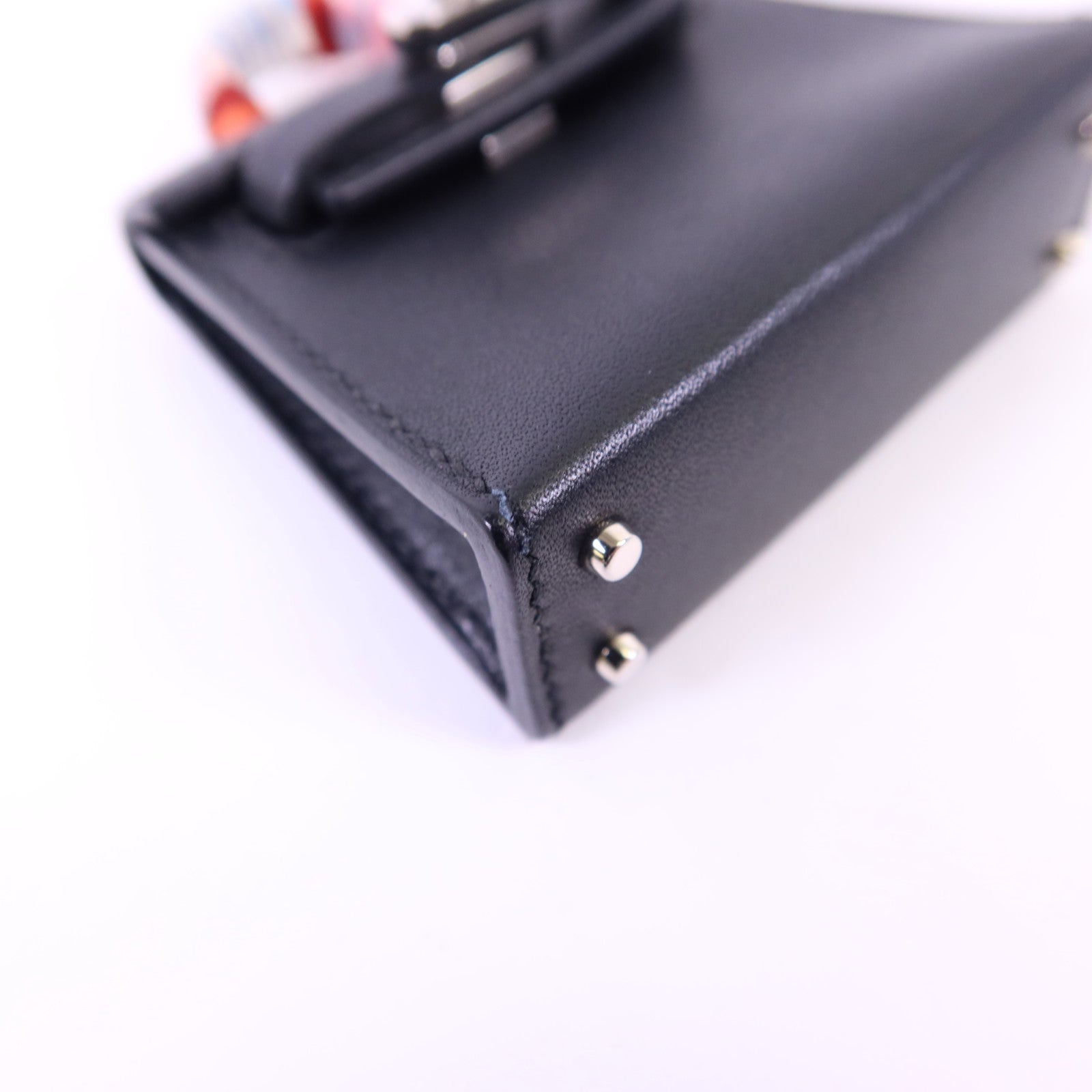 HERMES Tadelakt皮革Kelly Bag Charm 銀扣掛飾Noir