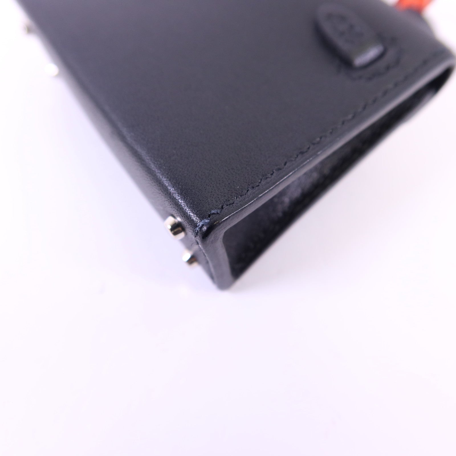 HERMES Tadelakt皮革Kelly Bag Charm 銀扣掛飾Noir