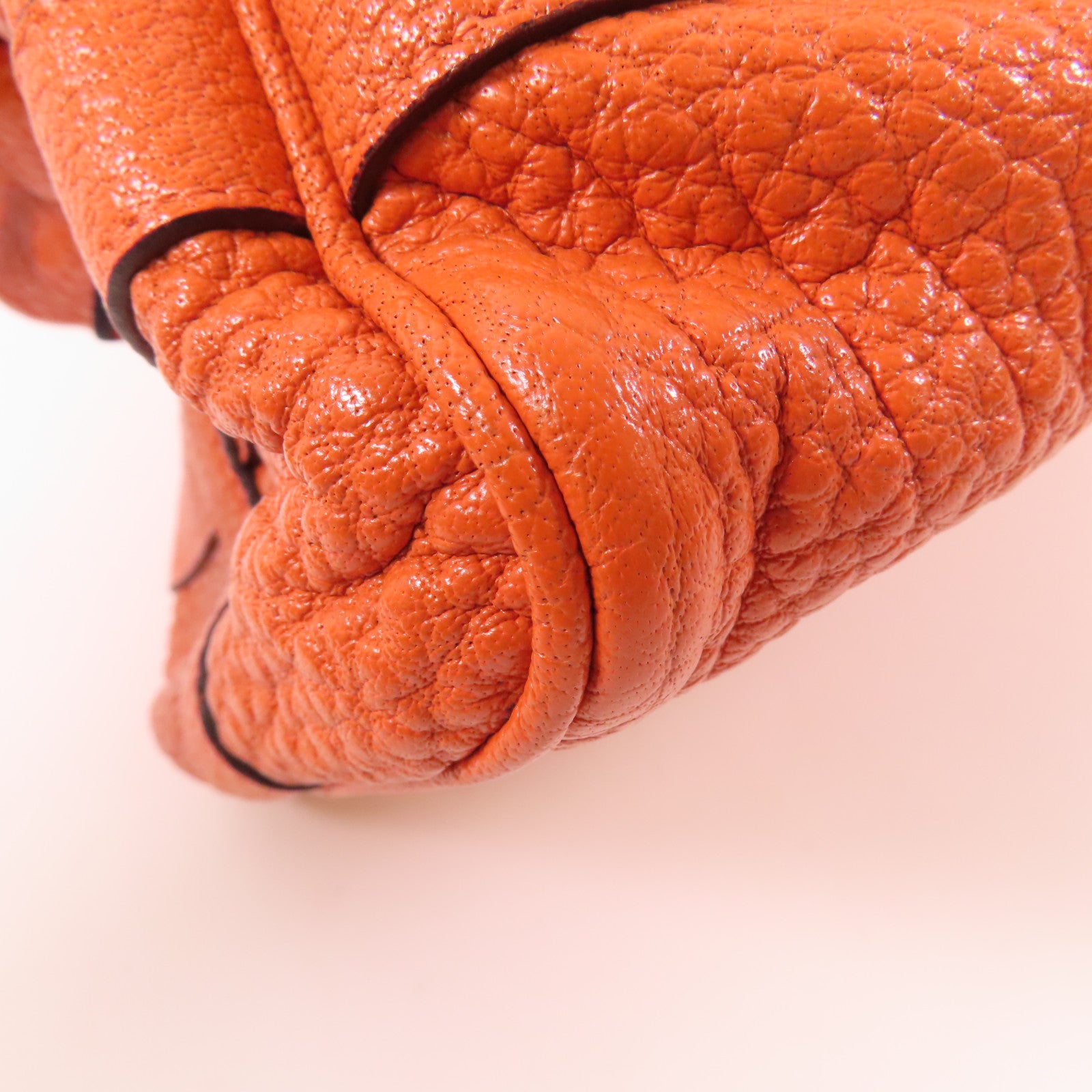 LOEWE 牛皮皮革Shoulder Bag金扣肩背袋