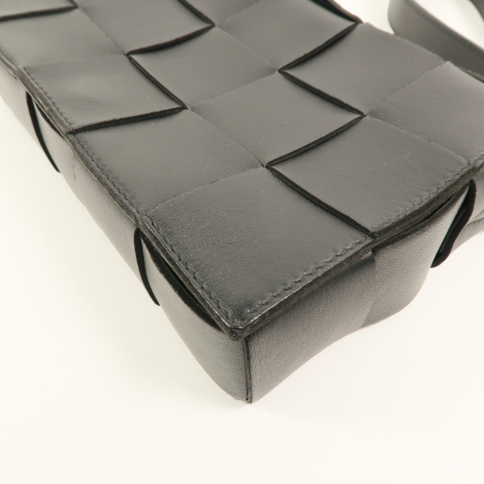 BOTTEGA VENETA 牛皮皮革Cassette Cross-Body肩背袋