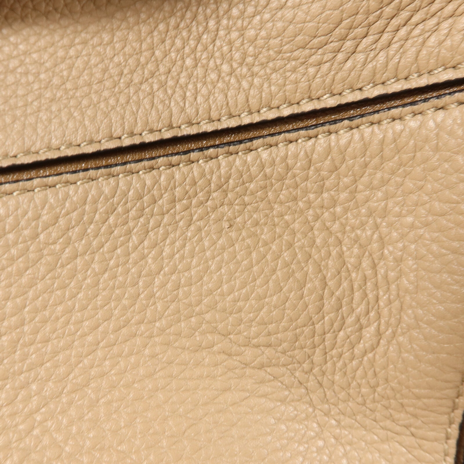 LOEWE 牛皮皮革Puzzle Medium手挽肩背兩用袋