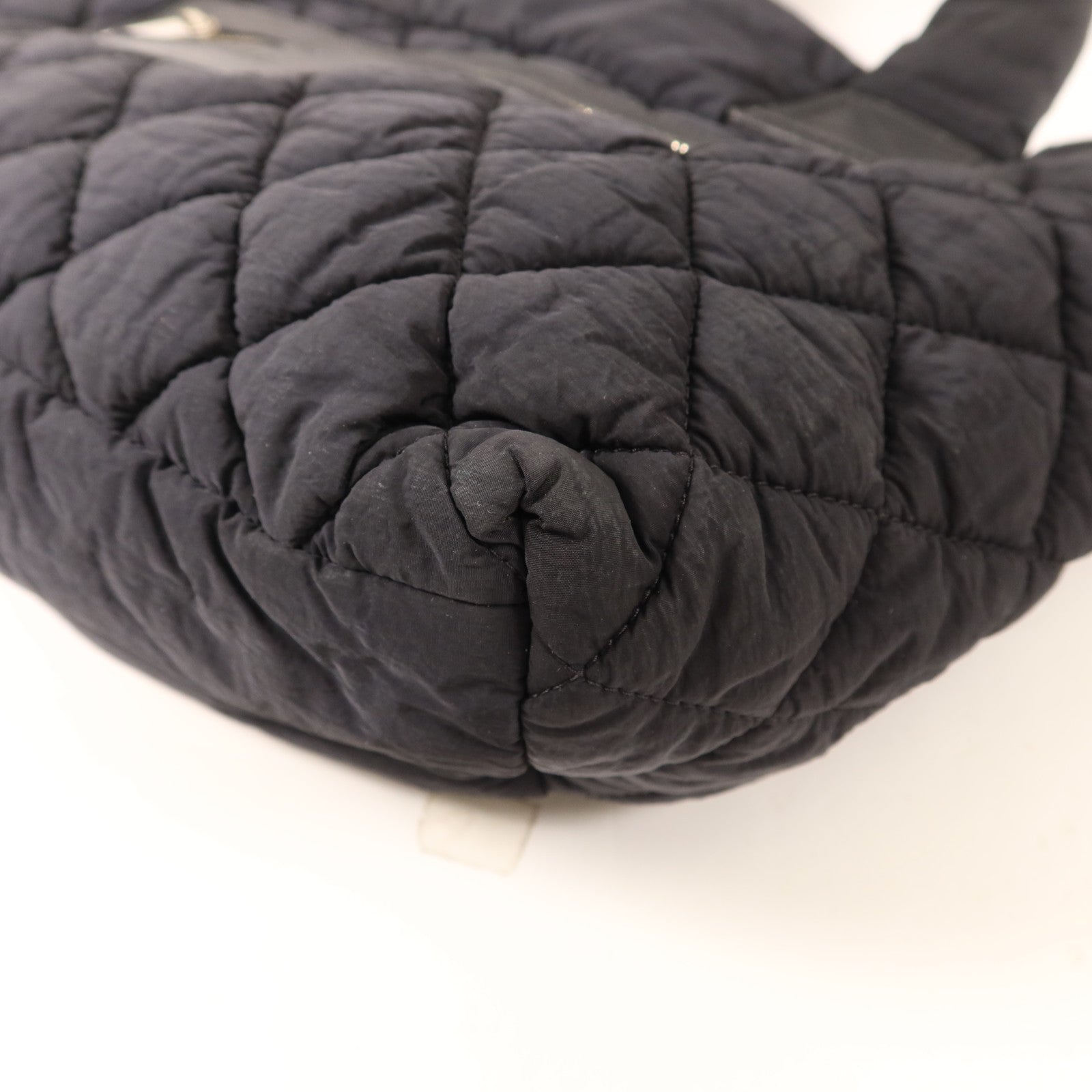 CHANEL 尼龍Handbag銀扣手挽袋