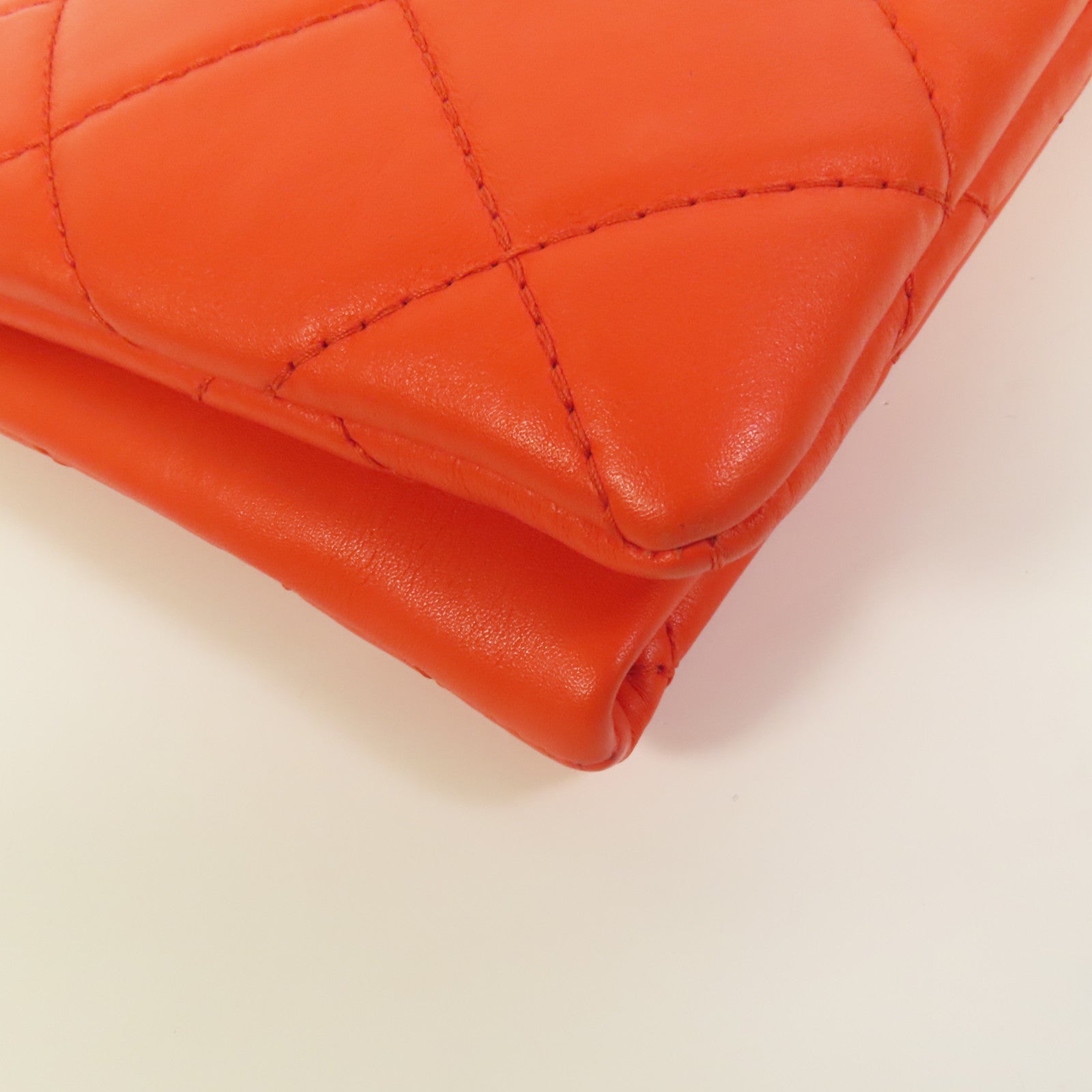 CHANEL 羊皮皮革Clutch金扣手拿包