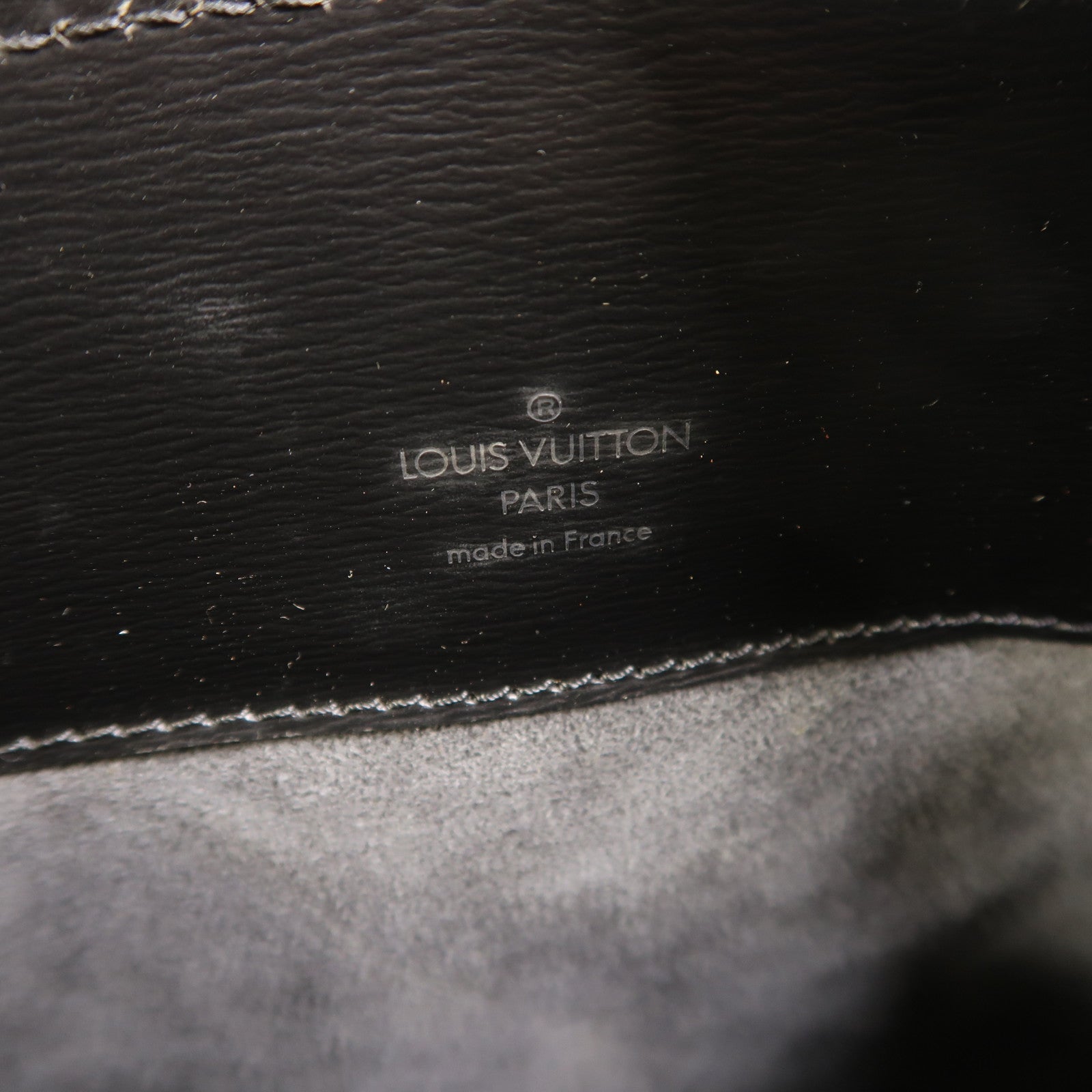 LOUIS VUITTON Epi Cluny金扣肩背袋