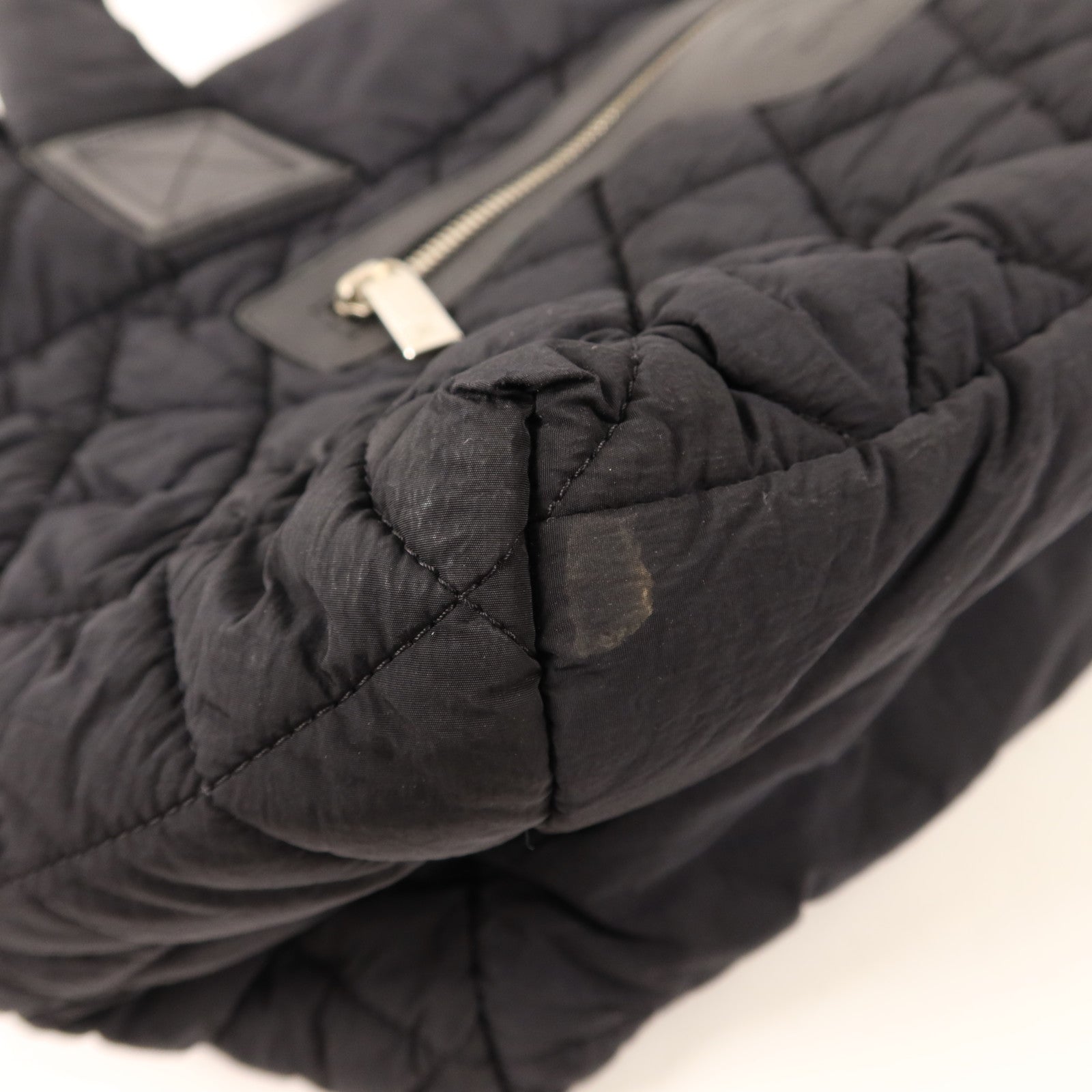 CHANEL 尼龍Handbag銀扣手挽袋