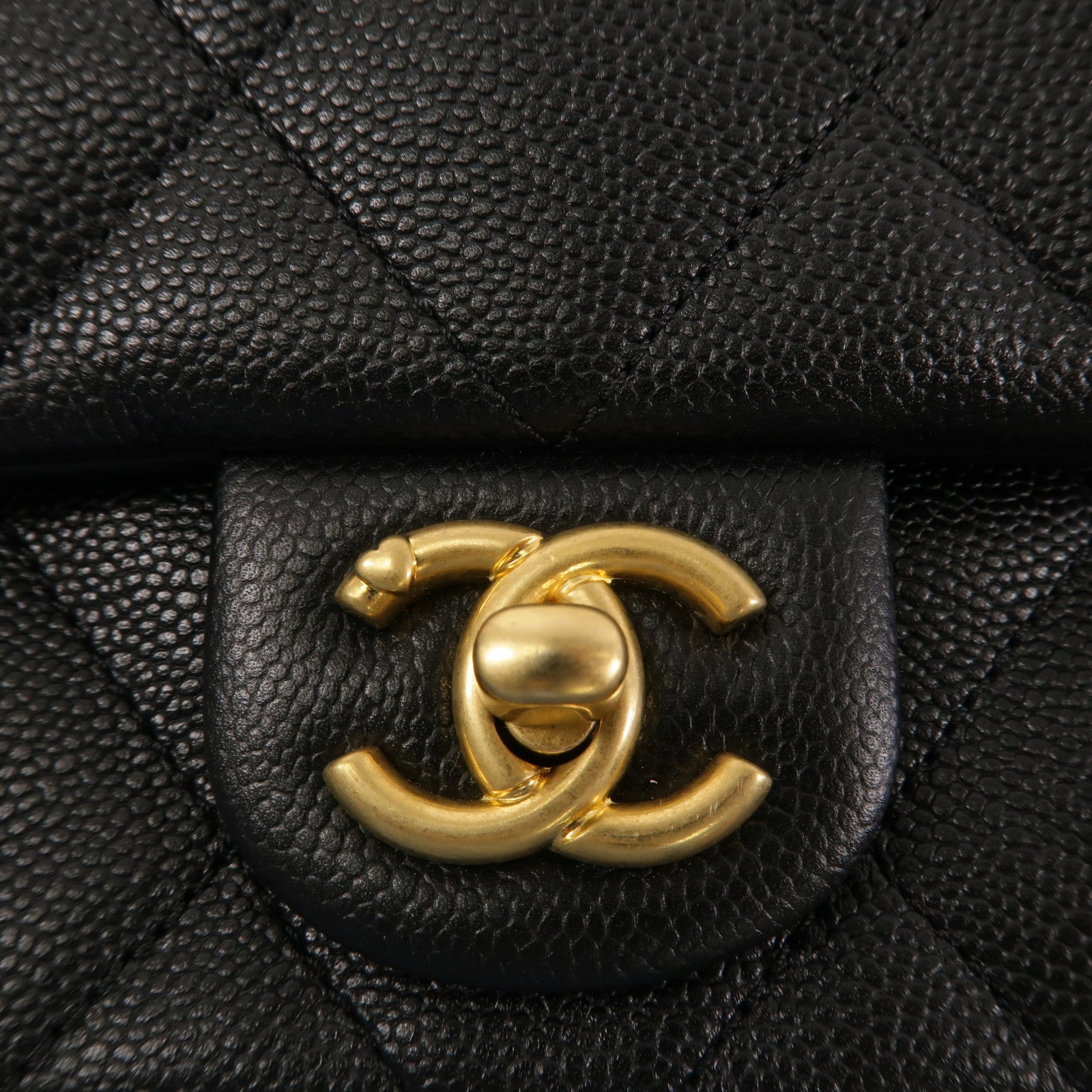 CHANEL 牛皮皮革Heart Crush Mini Flap Bag鏈帶肩背袋