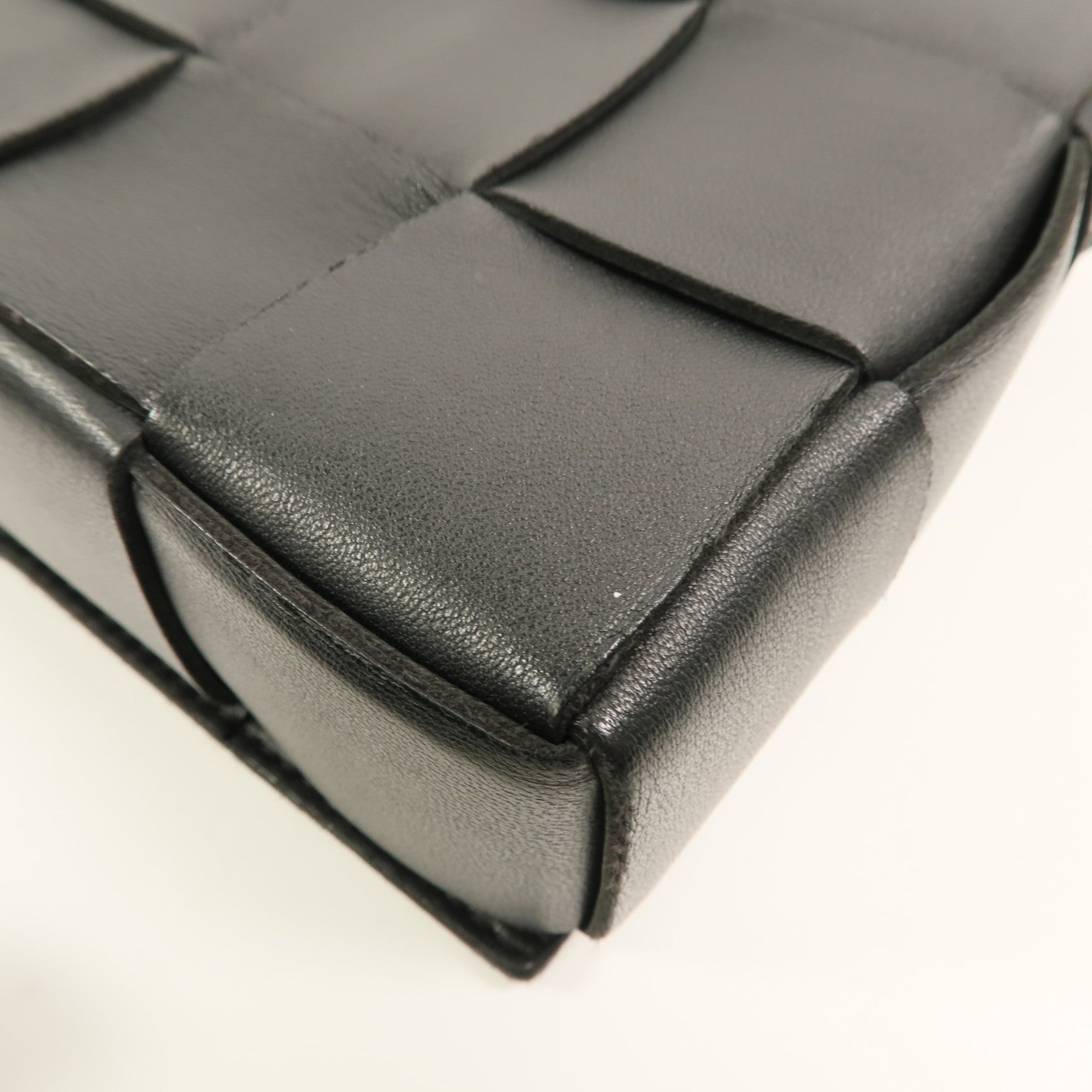 BOTTEGA VENETA 牛皮皮革Cassette Cross-Body肩背袋