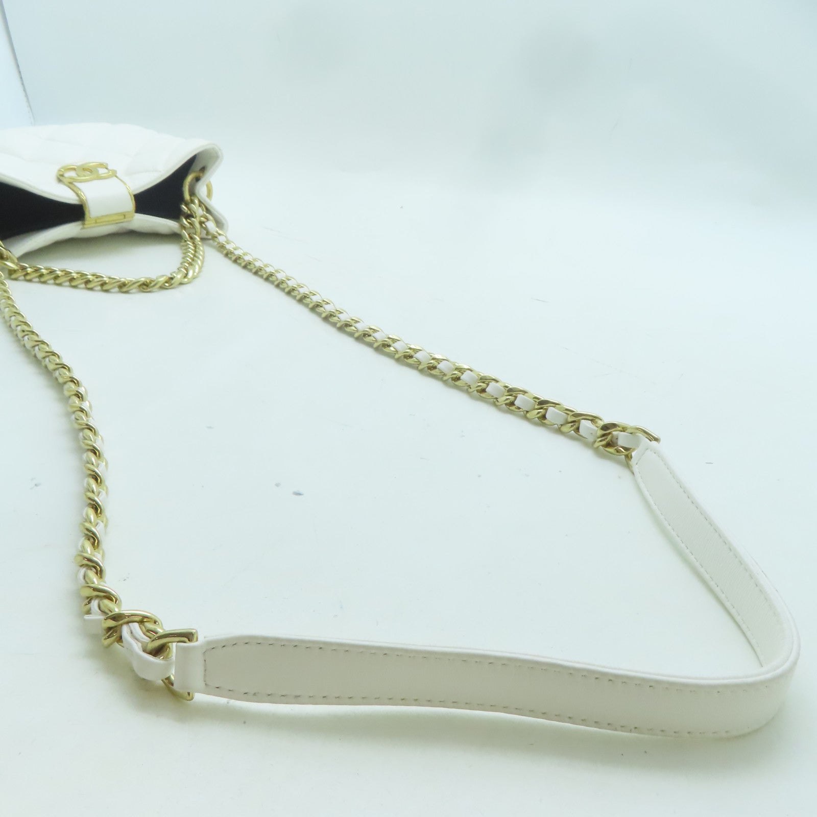 CHANEL 【激減優惠】菱格羊皮皮革Coco Mark金扣鏈帶手挽肩背兩用袋白色